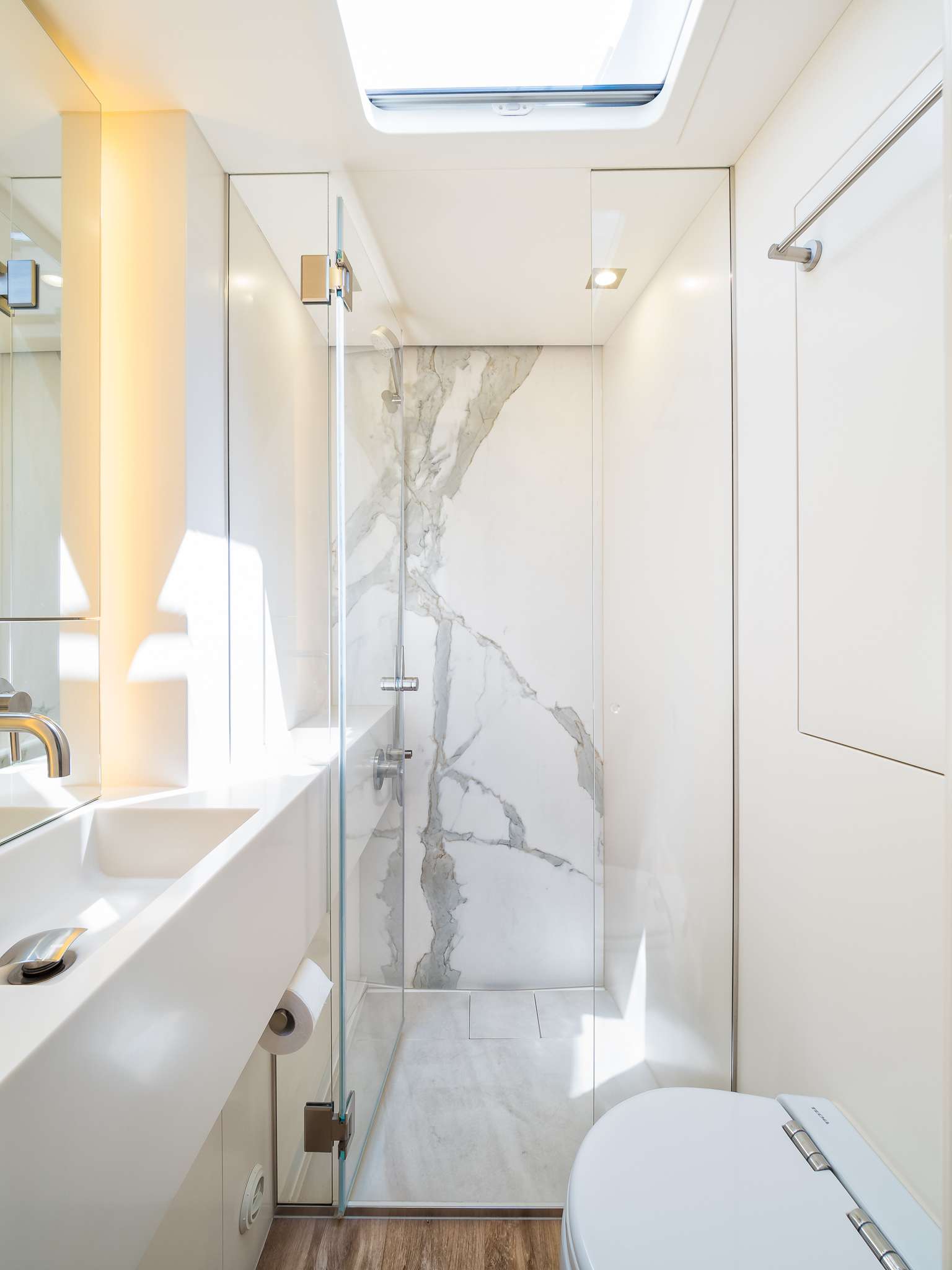 GUEST BATHROOM 