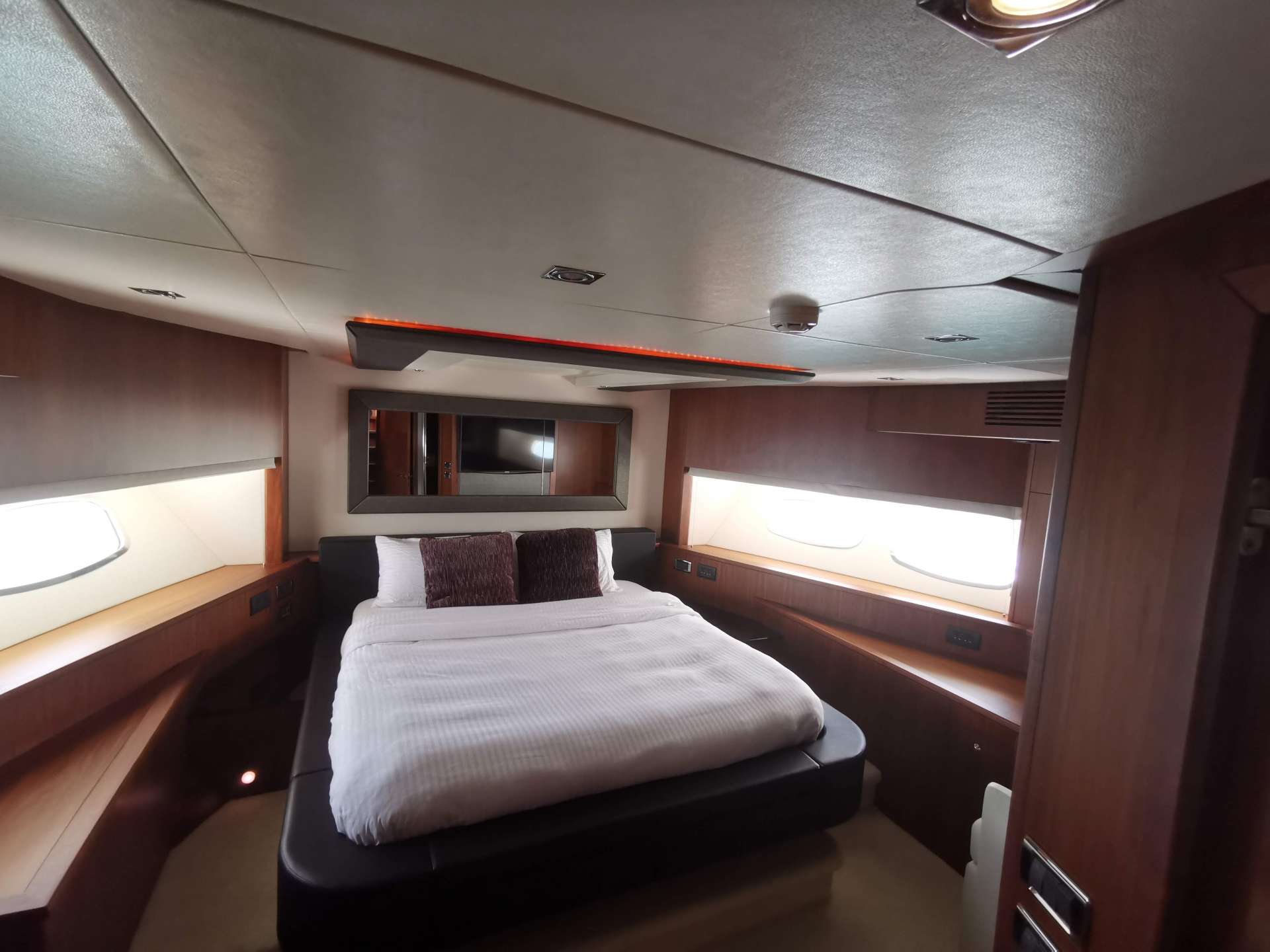 VIP Guest cabin