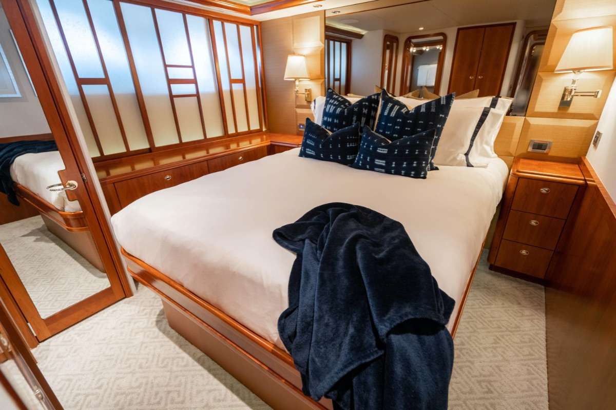 Queen guest stateroom 2