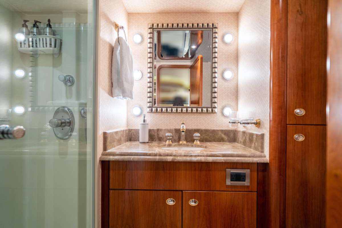 VIP guest bath 
