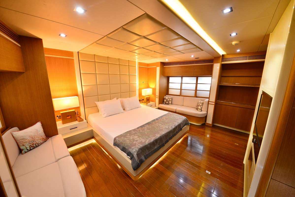 ZELDA Yacht Charter - Master Cabin II