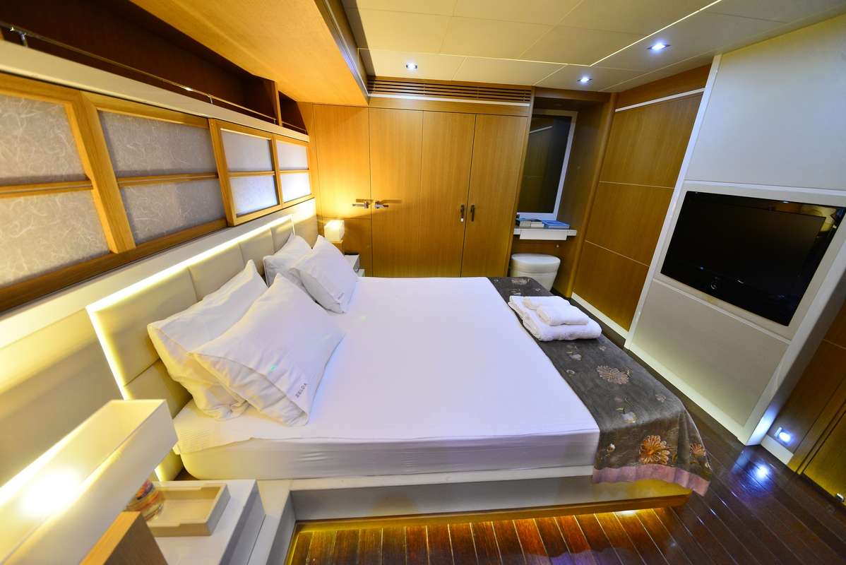 ZELDA Yacht Charter - VIP Cabin II