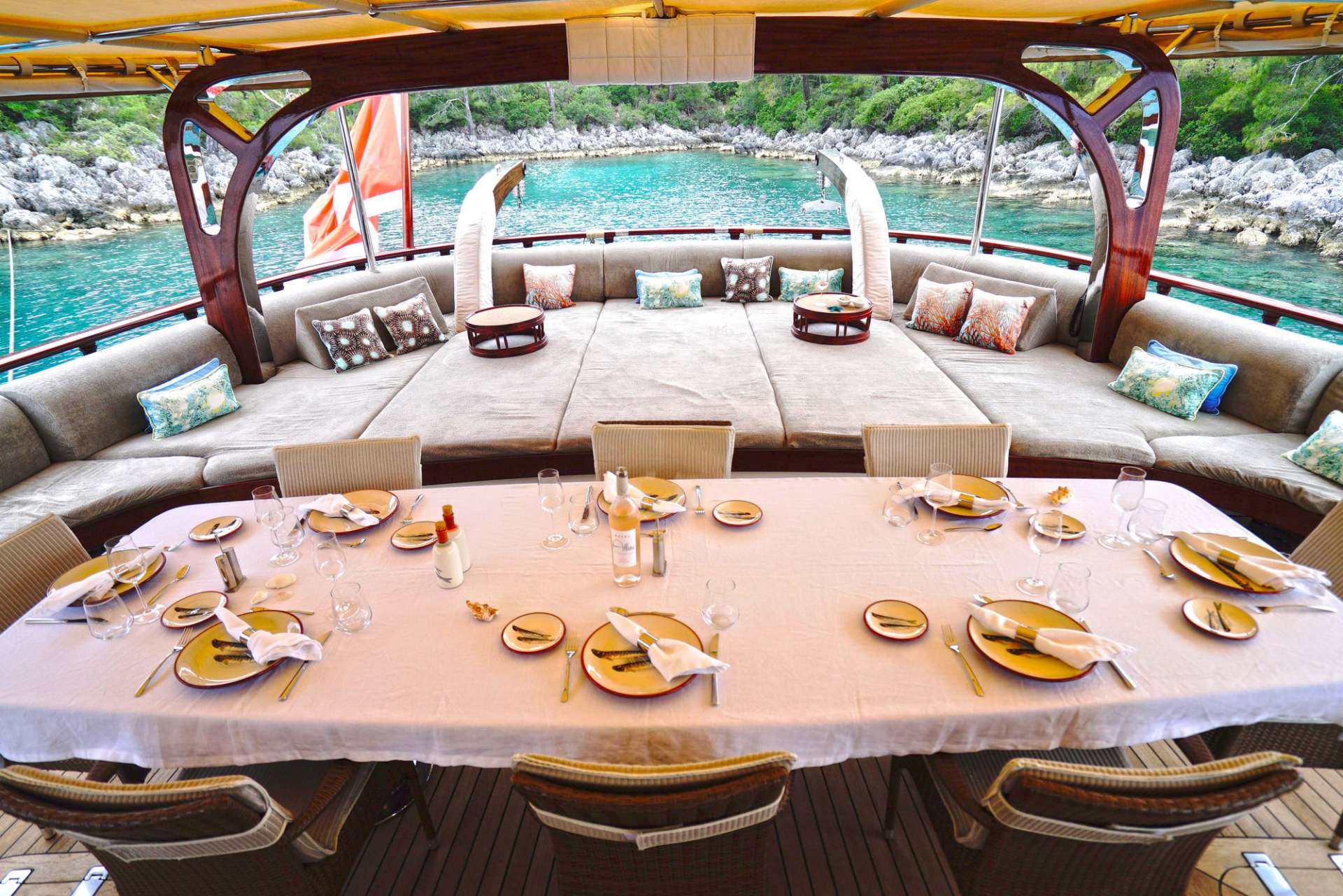 ZELDA Yacht Charter - Aft deck