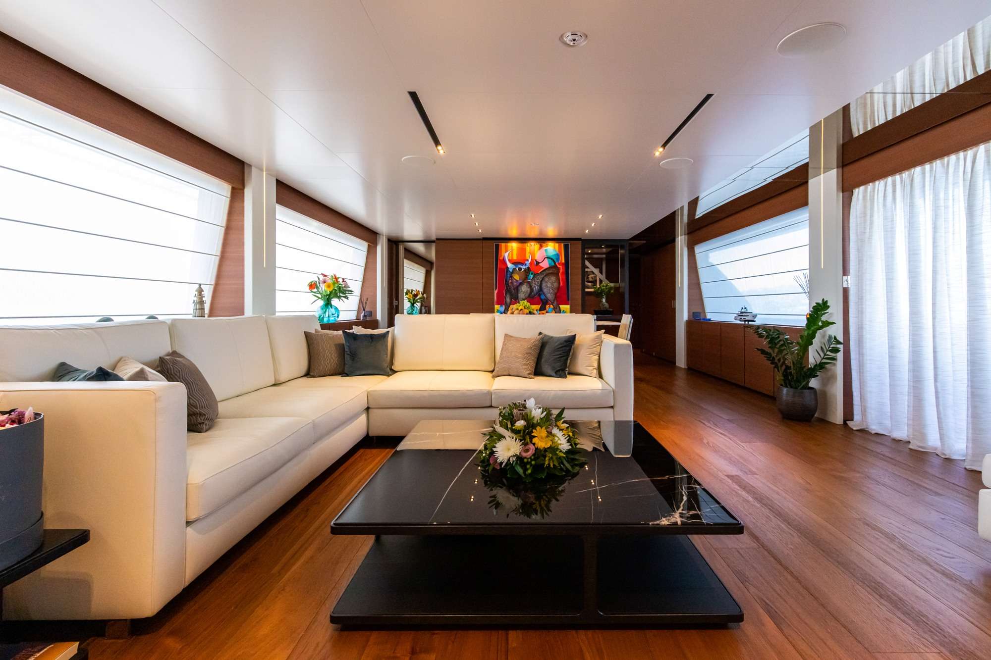 Penelope Yacht Charter - Main deck salon
