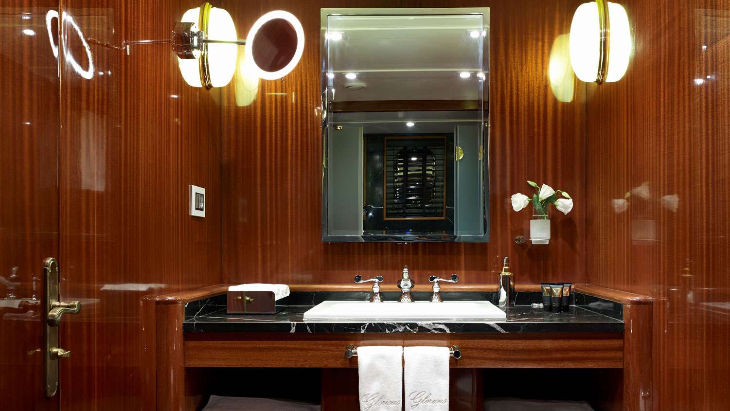 GLORIOUS II Yacht Charter - Guest Cabin Bathroom