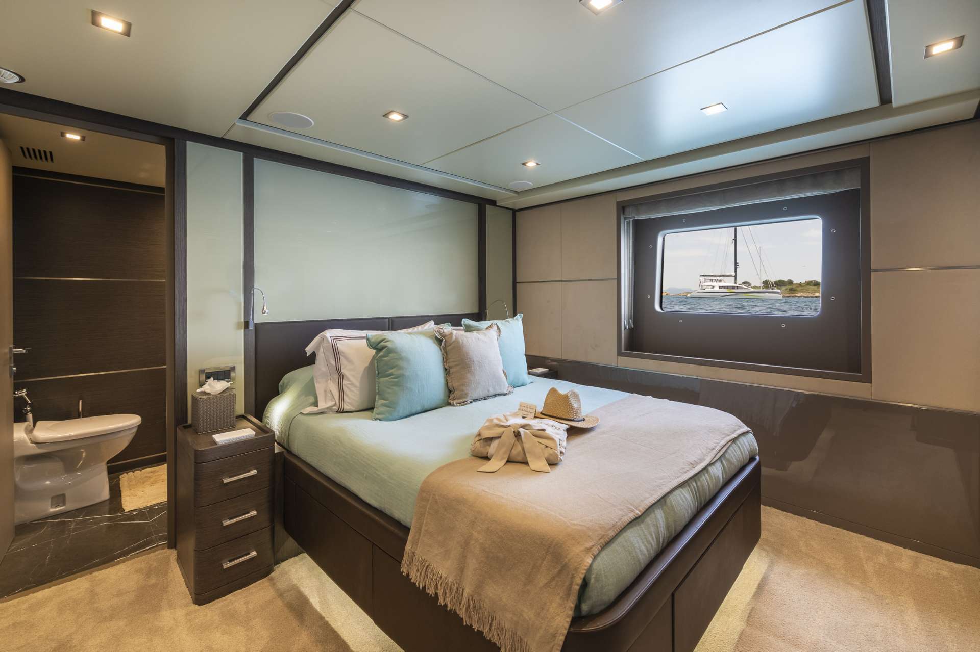 Double Cabin