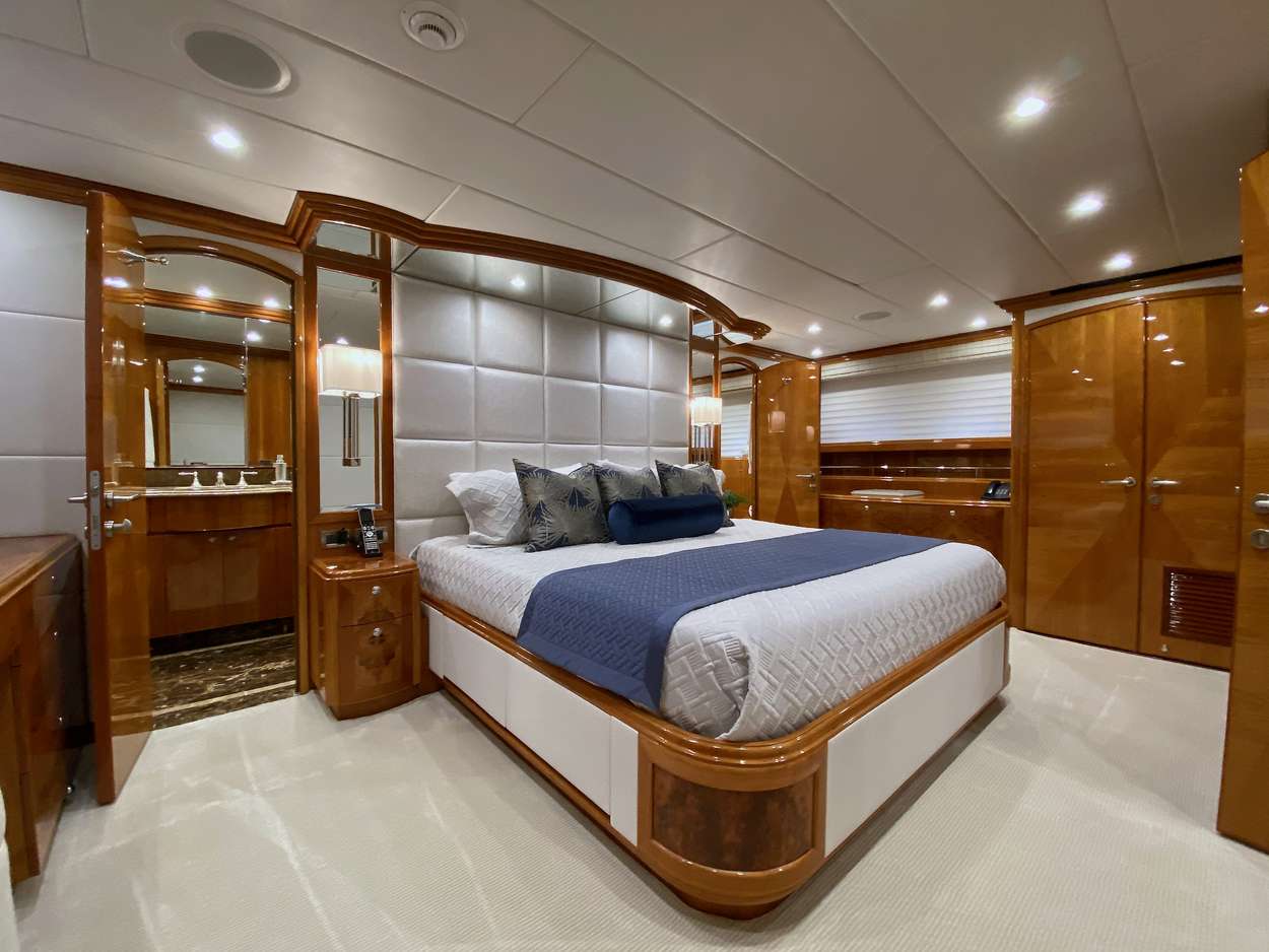 BRANDI-WINE Yacht Charter - Master
