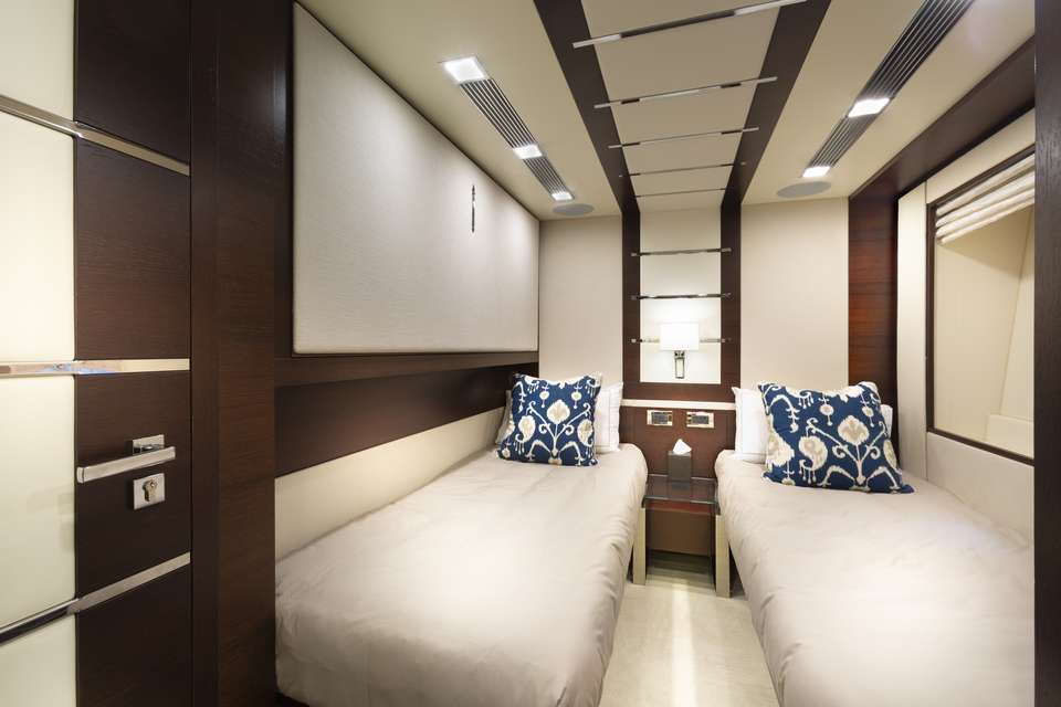 Twin stateroom/convertible 