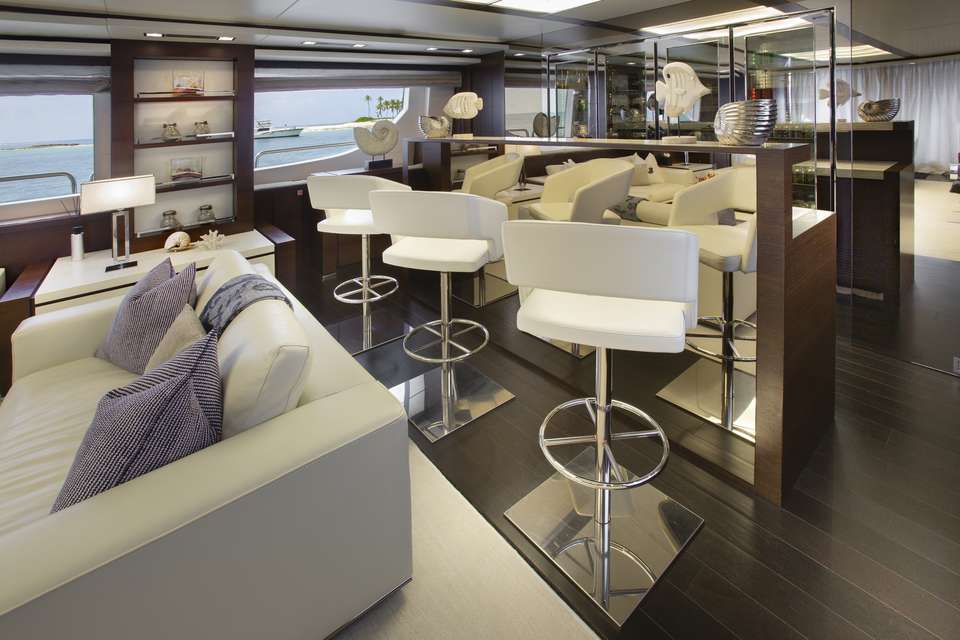 Salon Bar