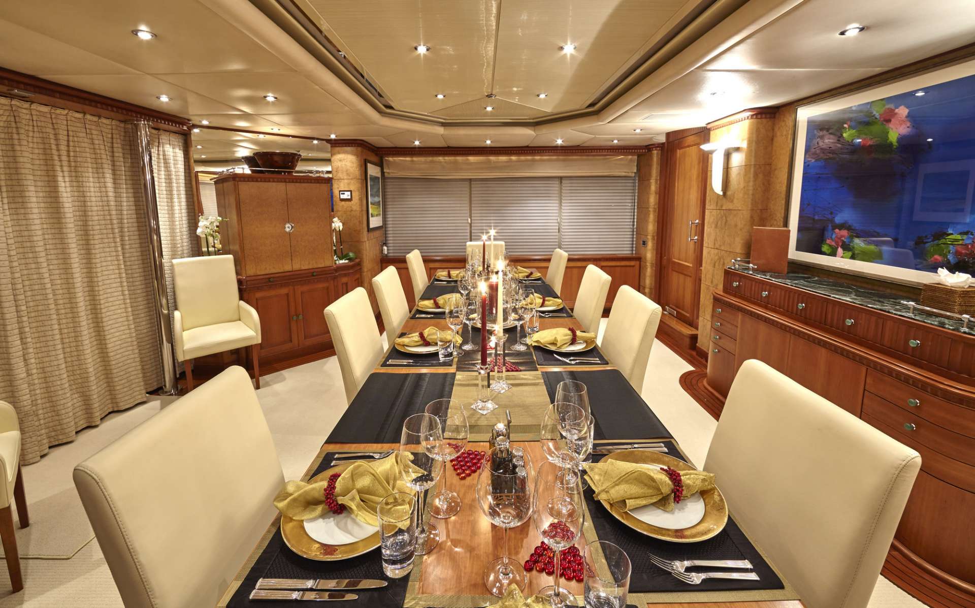 AZUL V Yacht Charter - Formal dining room