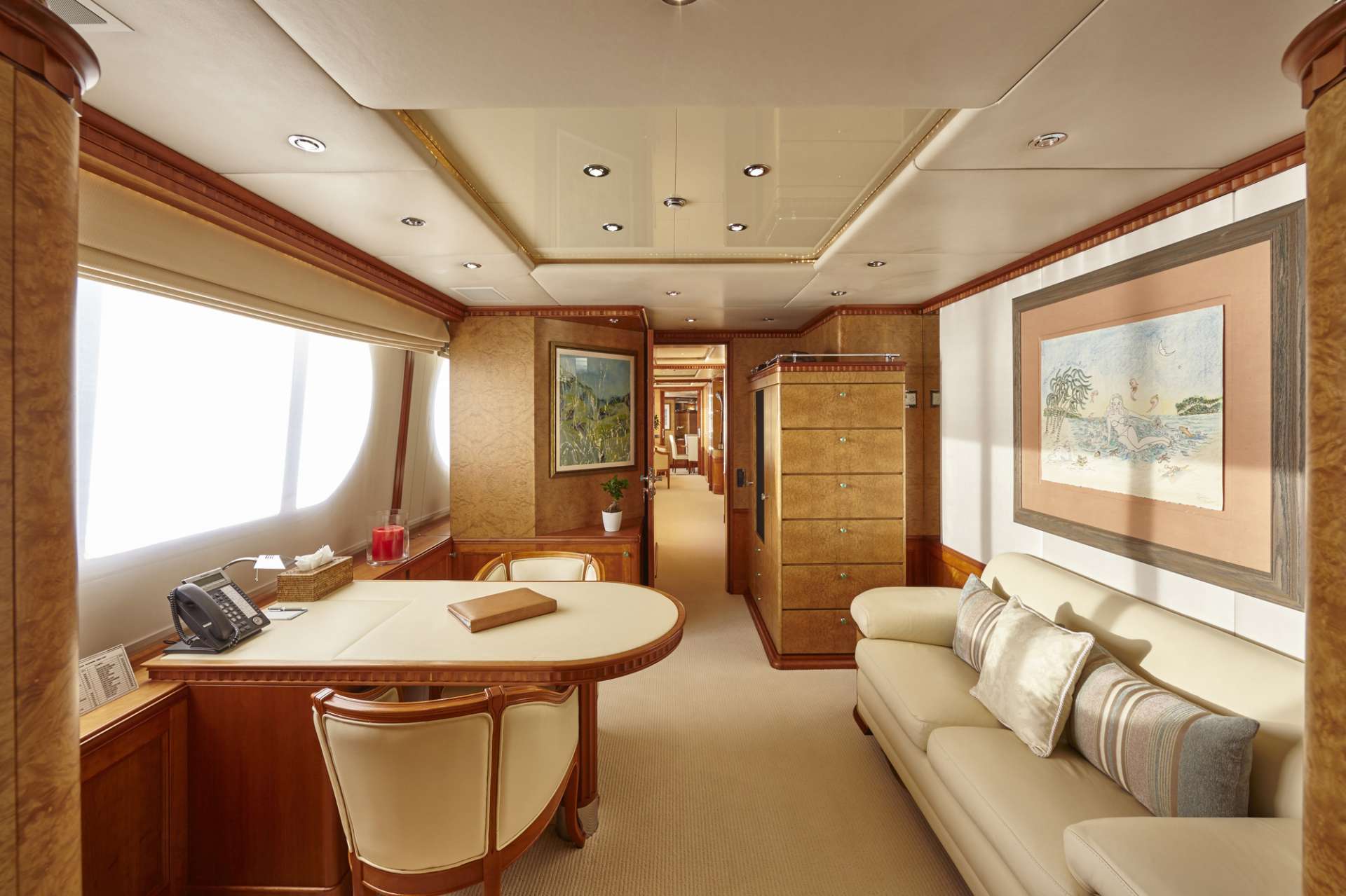 AZUL V Yacht Charter - Master stateroom office
