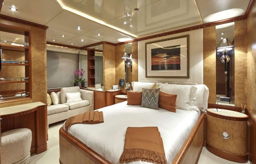 AZUL V Yacht Charter - Double cabin