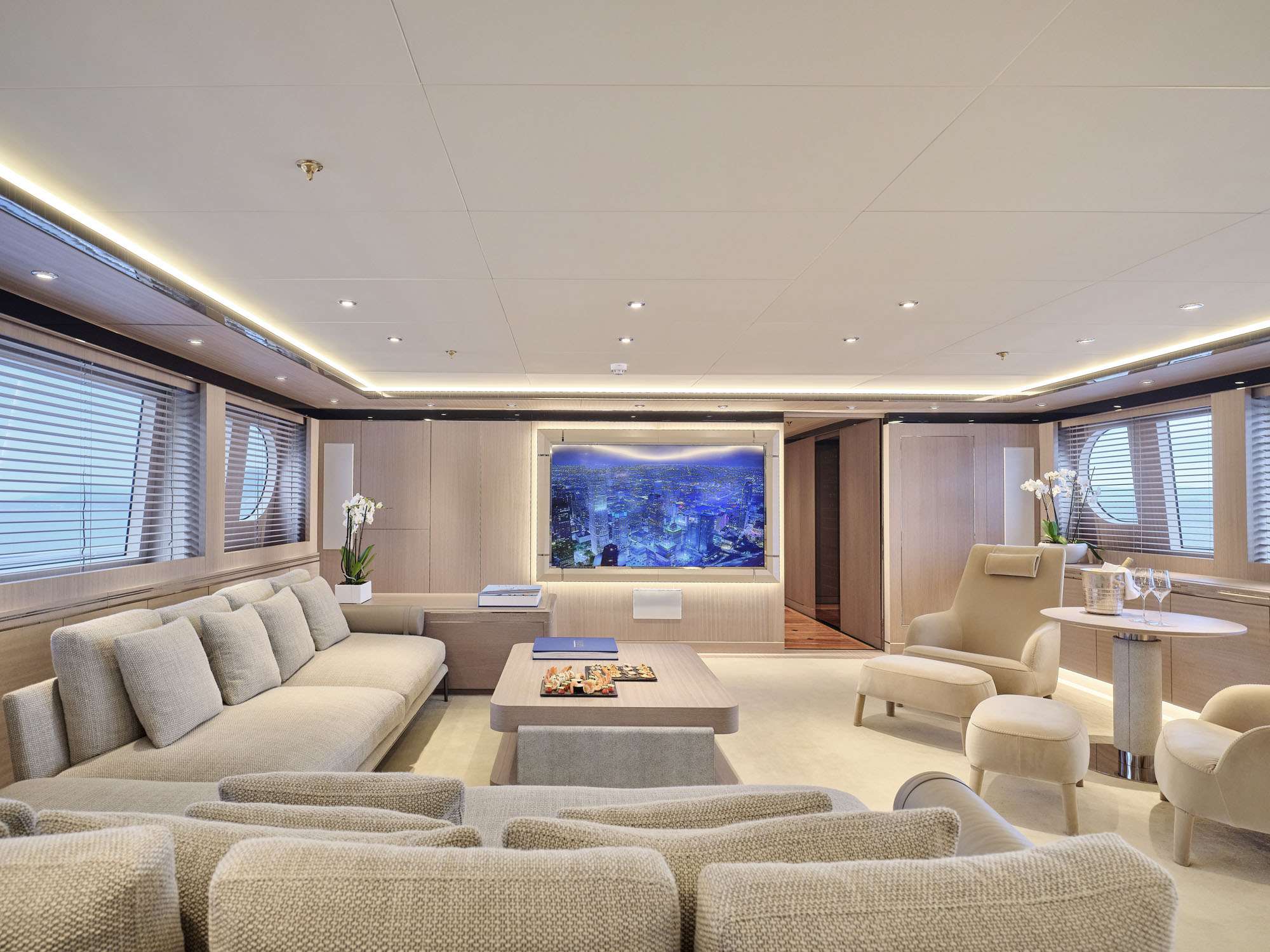 INVADER Yacht Charter - Upper Deck Salon
