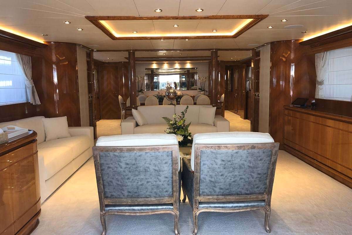 Main deck salon entrance