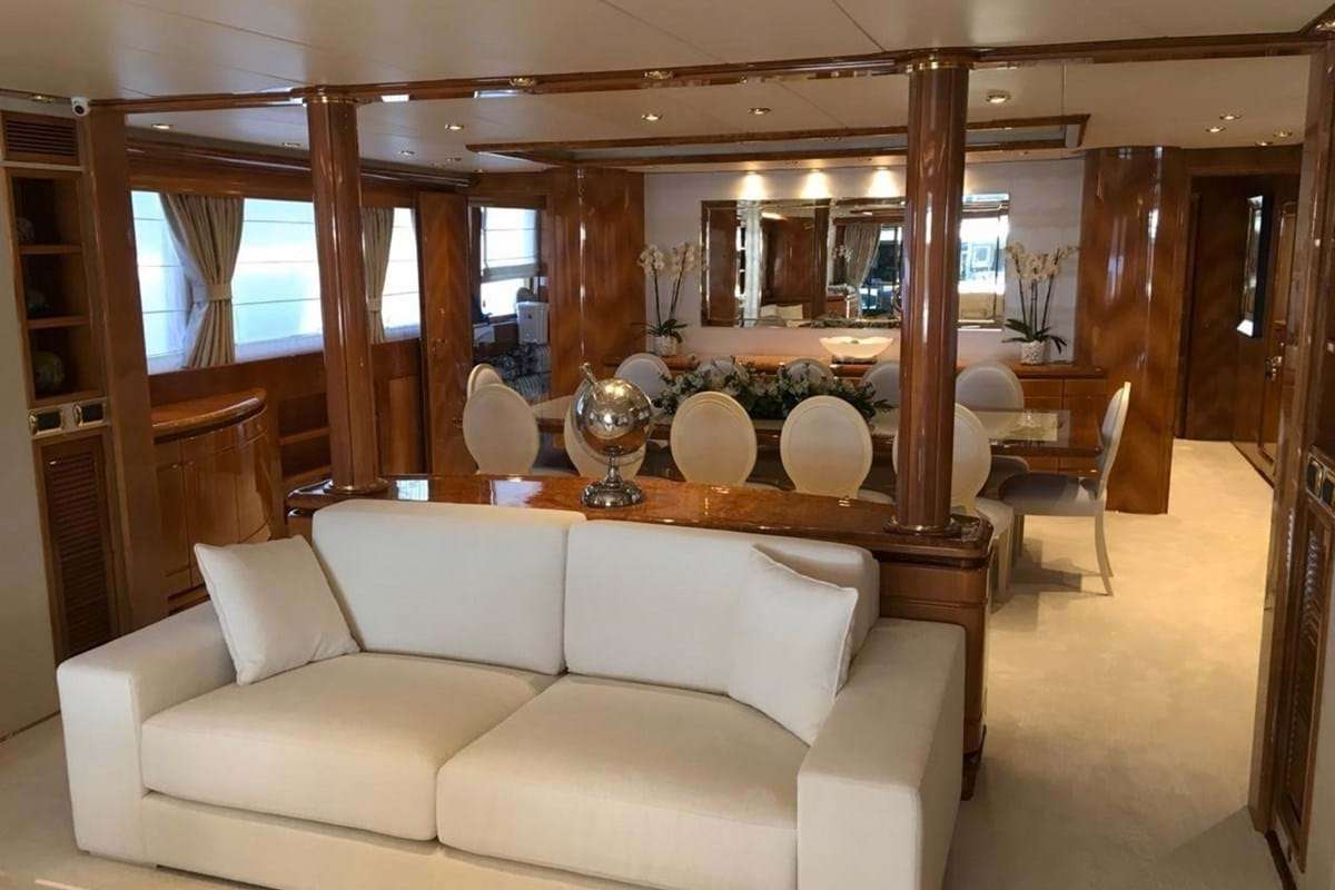 Main deck salon &amp; dining
