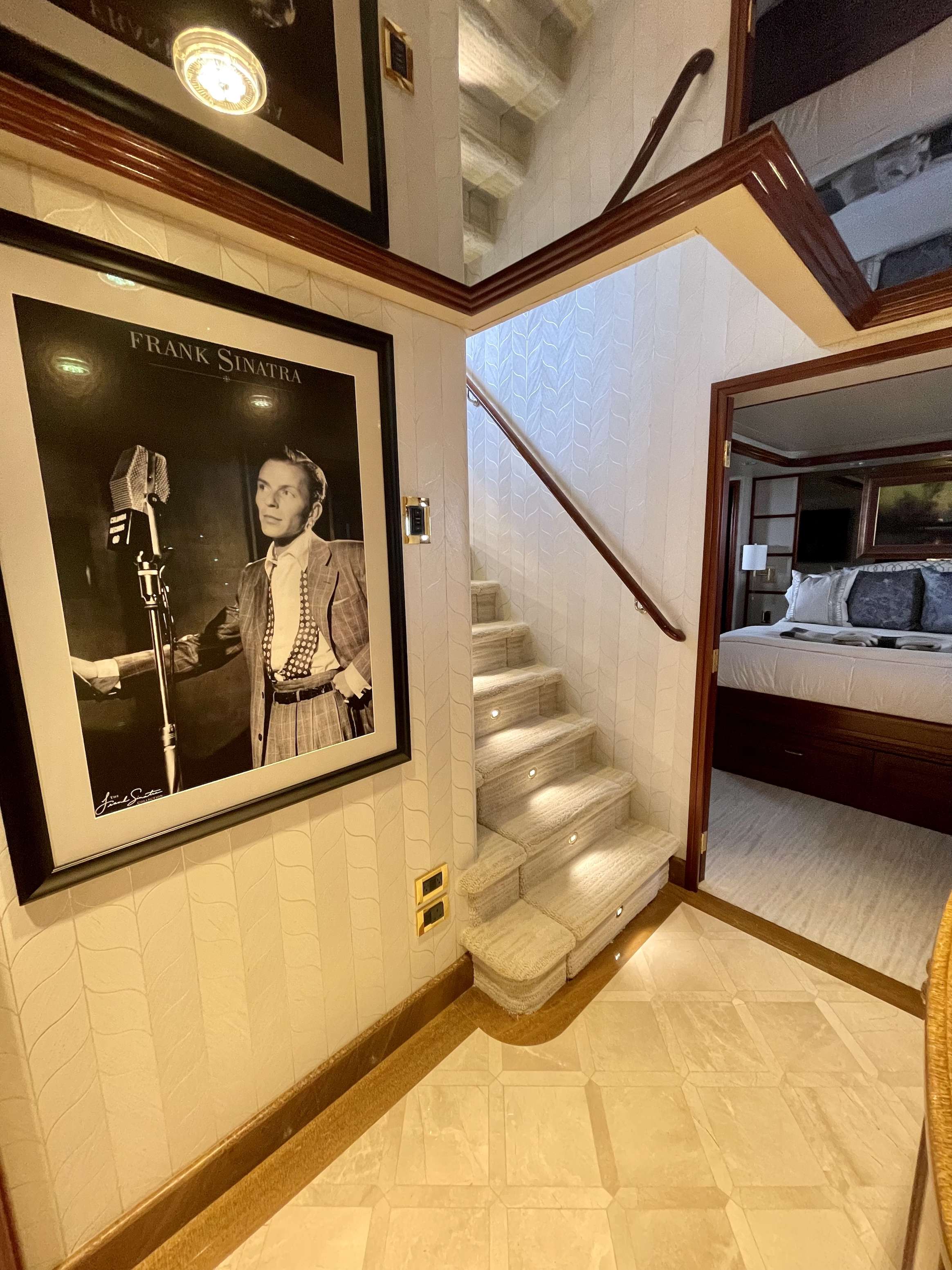 Foyer to Staterooms