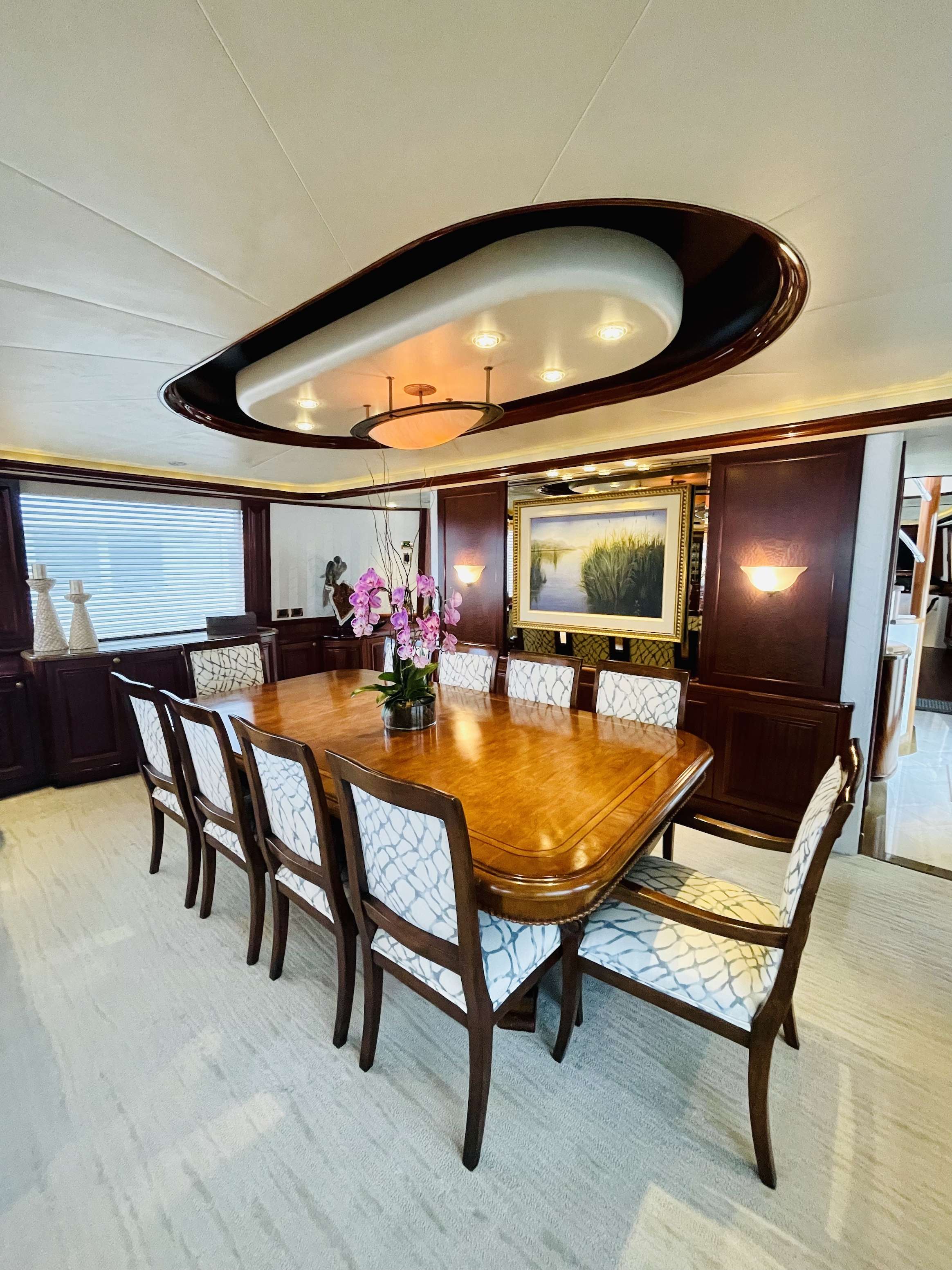 Dining Salon