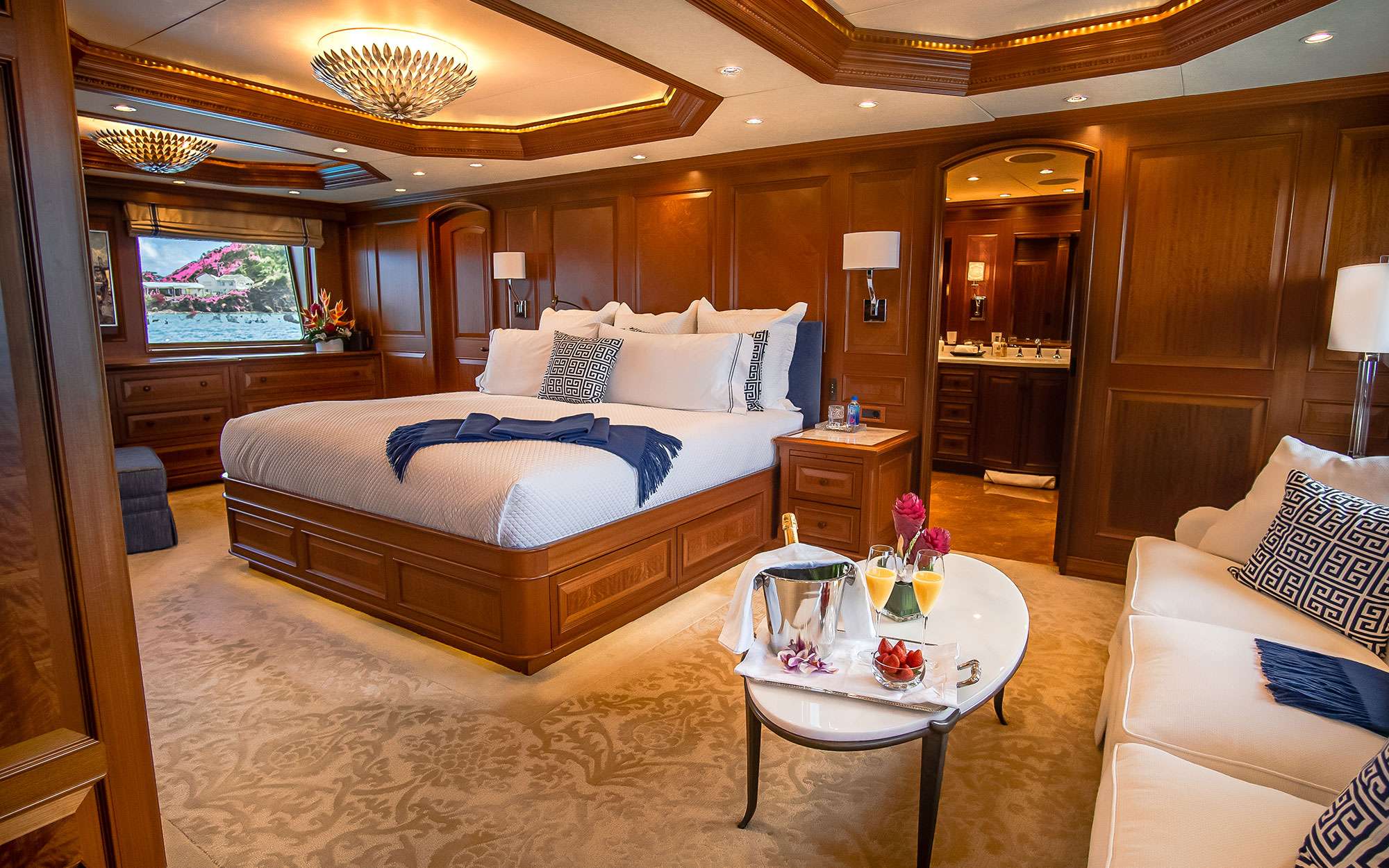 motor yacht PURE BLISS