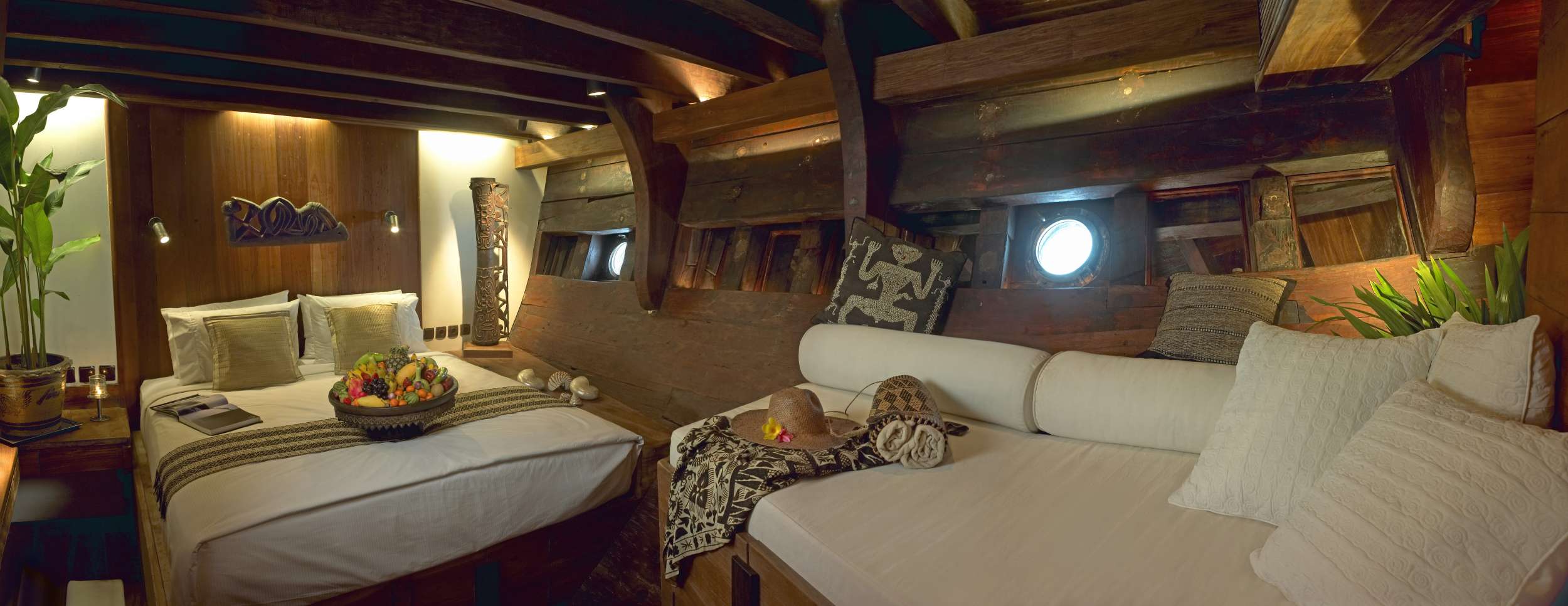 Silolona Yacht Charter - Asmat suite