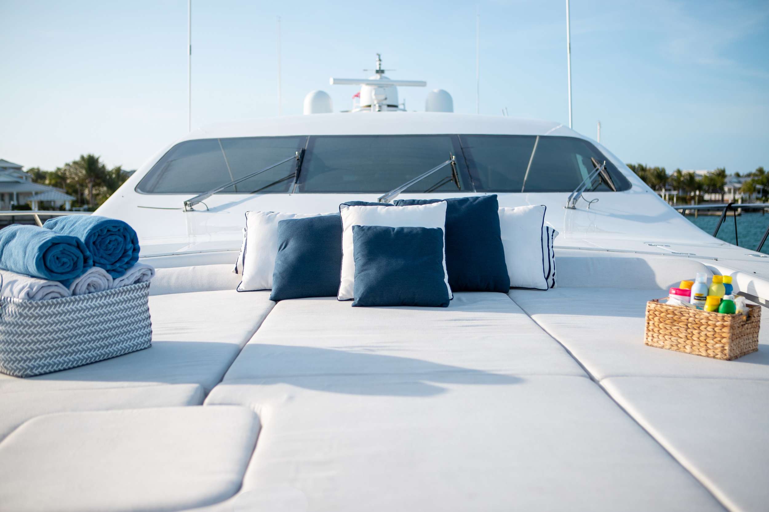 Bow Seating 
