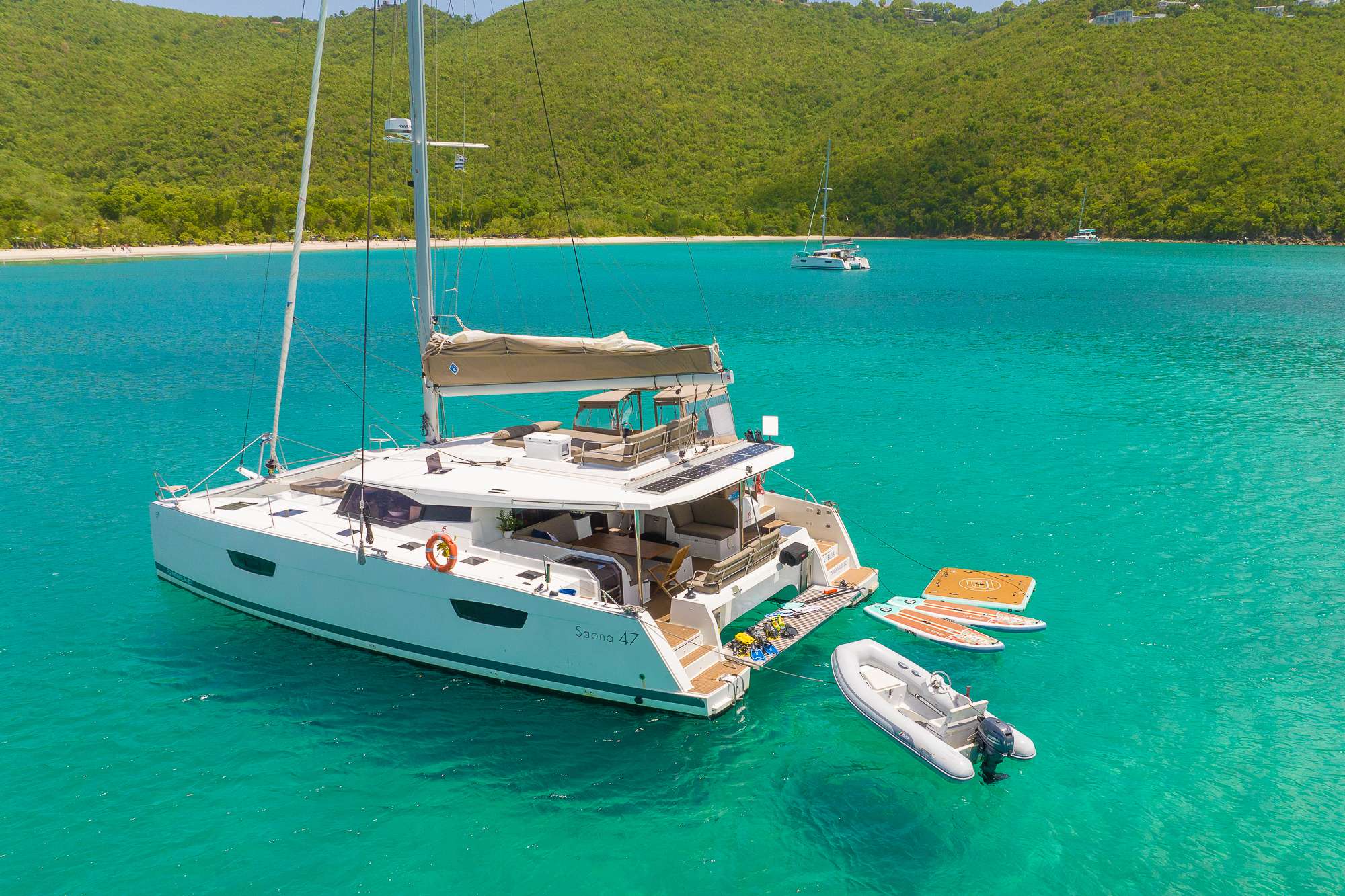 Yacht Charter LUNA BLISS | Ritzy Charters