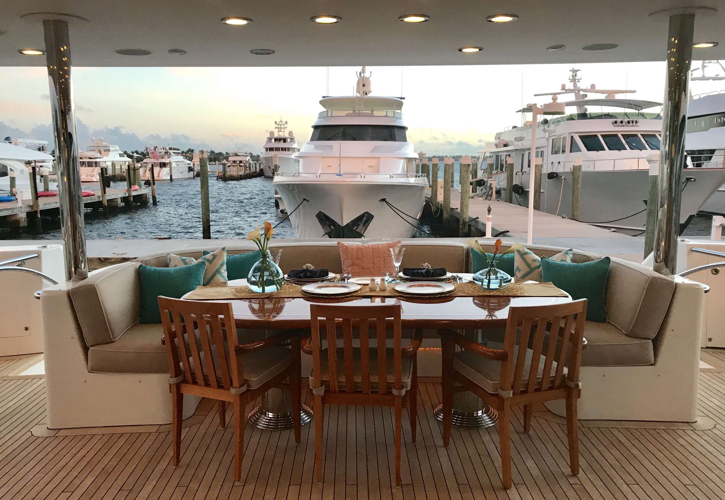 Aft Dining - Main deck