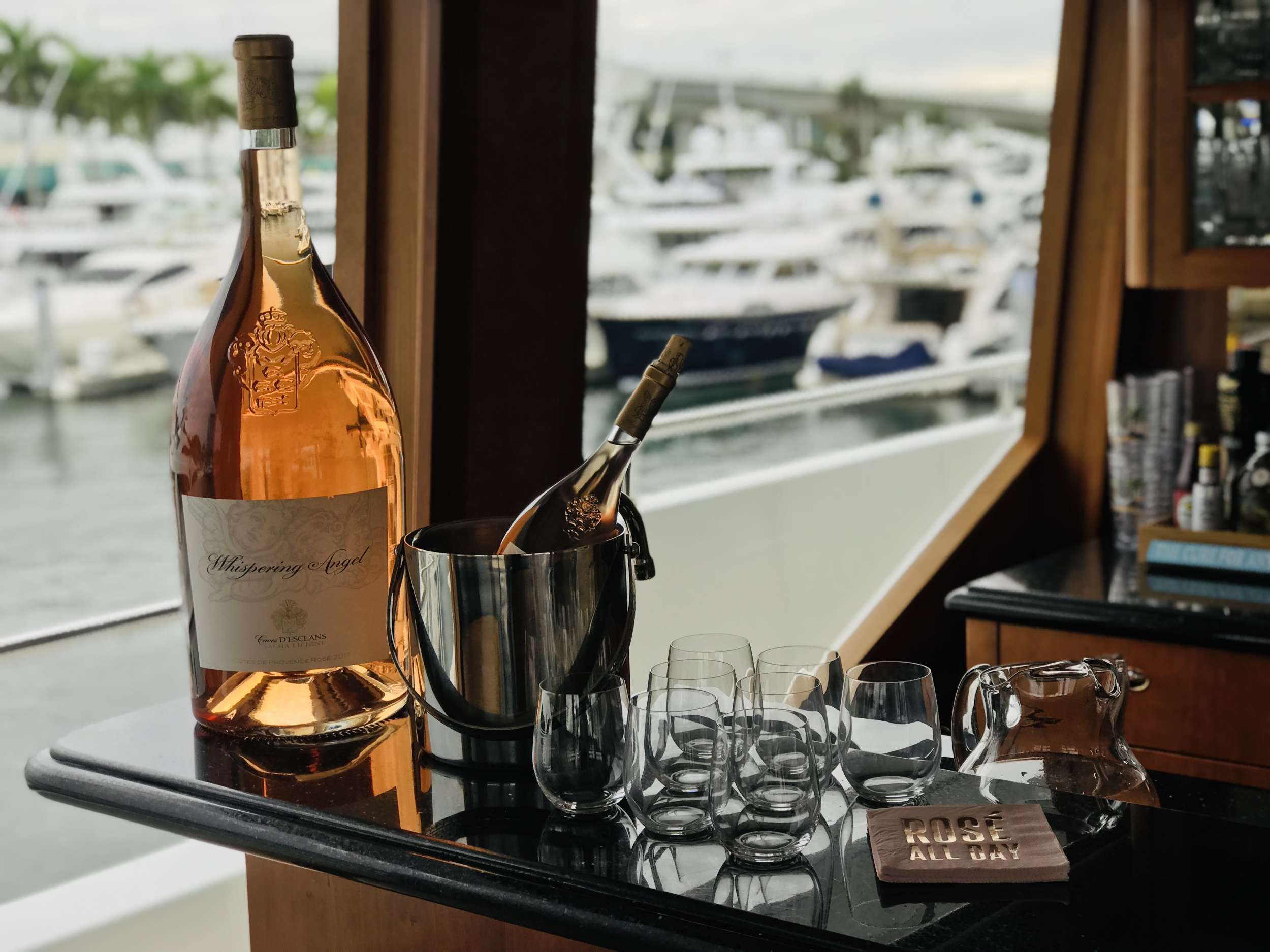 Skylounge bar