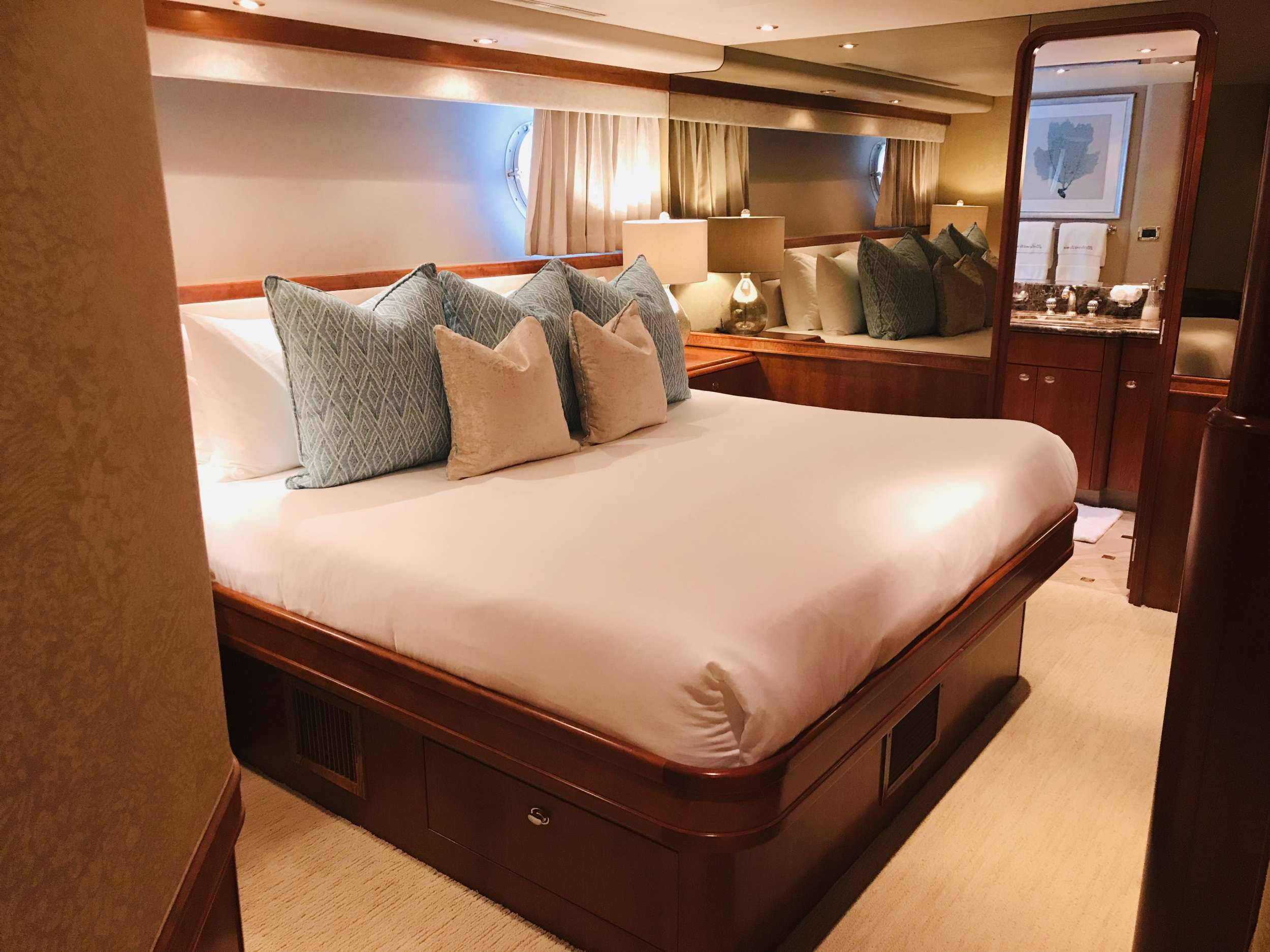 King Guest- Starboard side