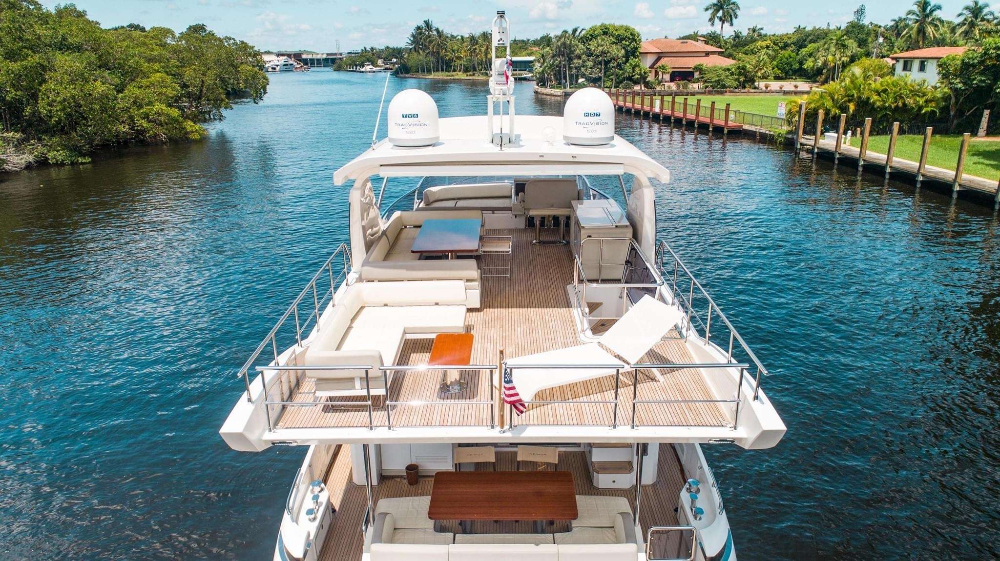 Large Flybridge Area