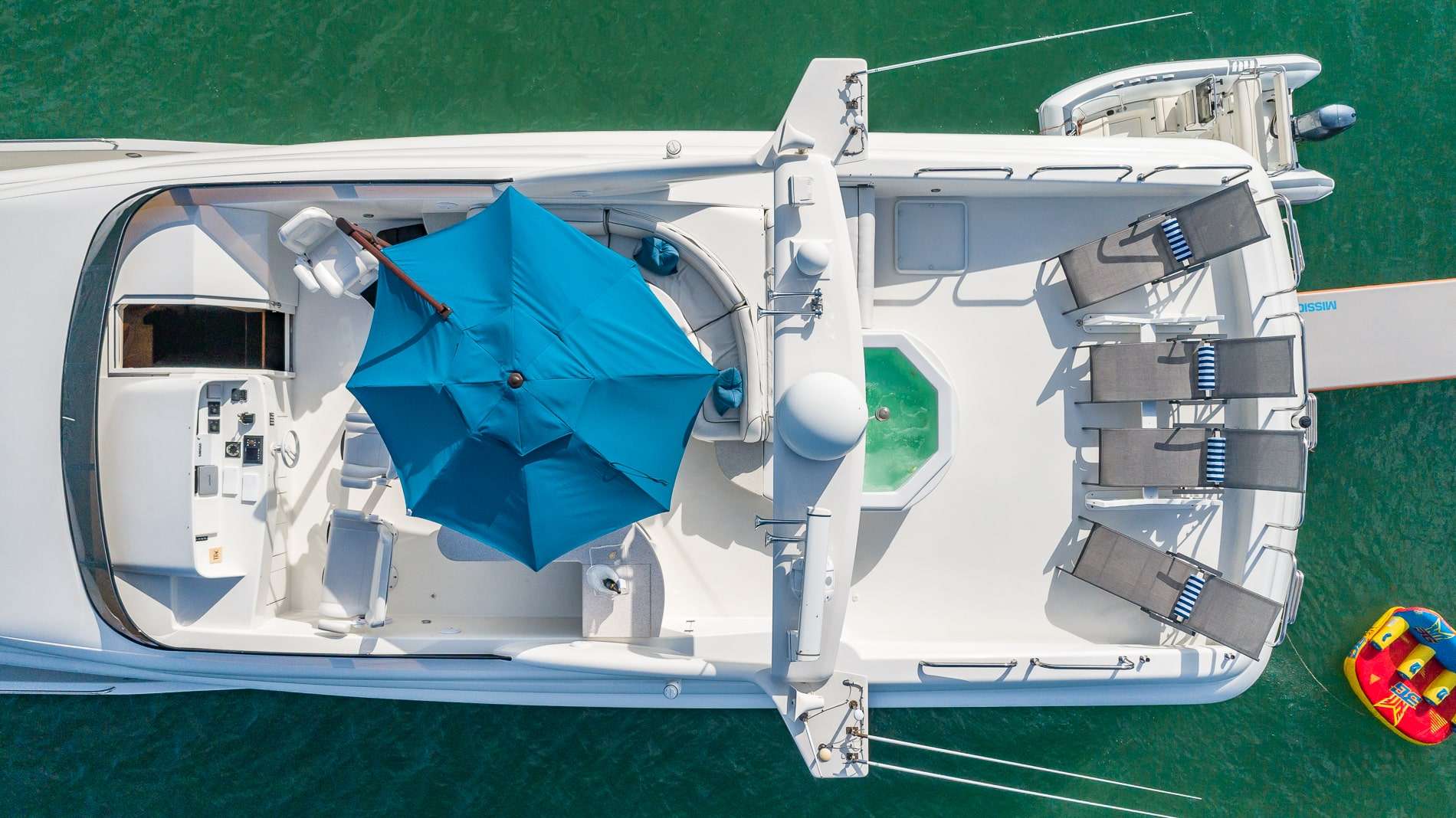 Flybridge aerial