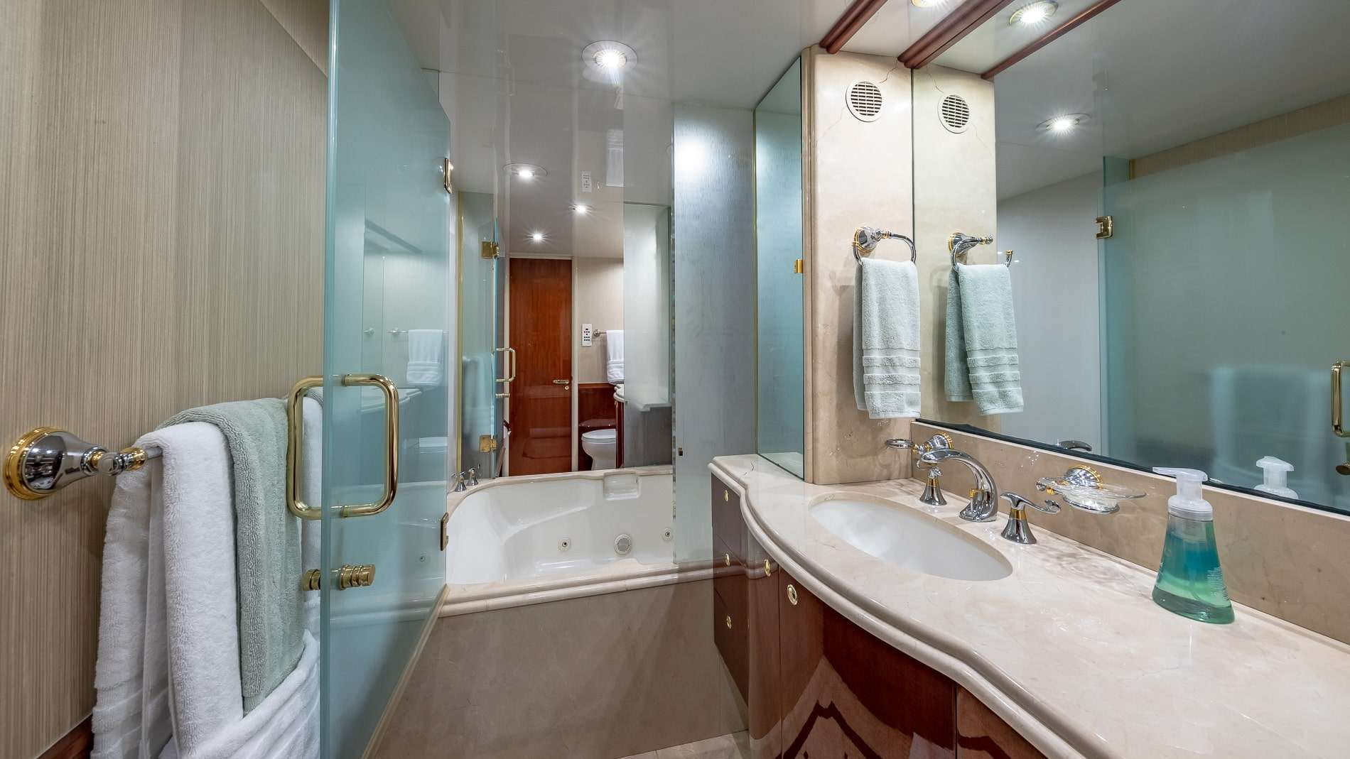 Master ensuite