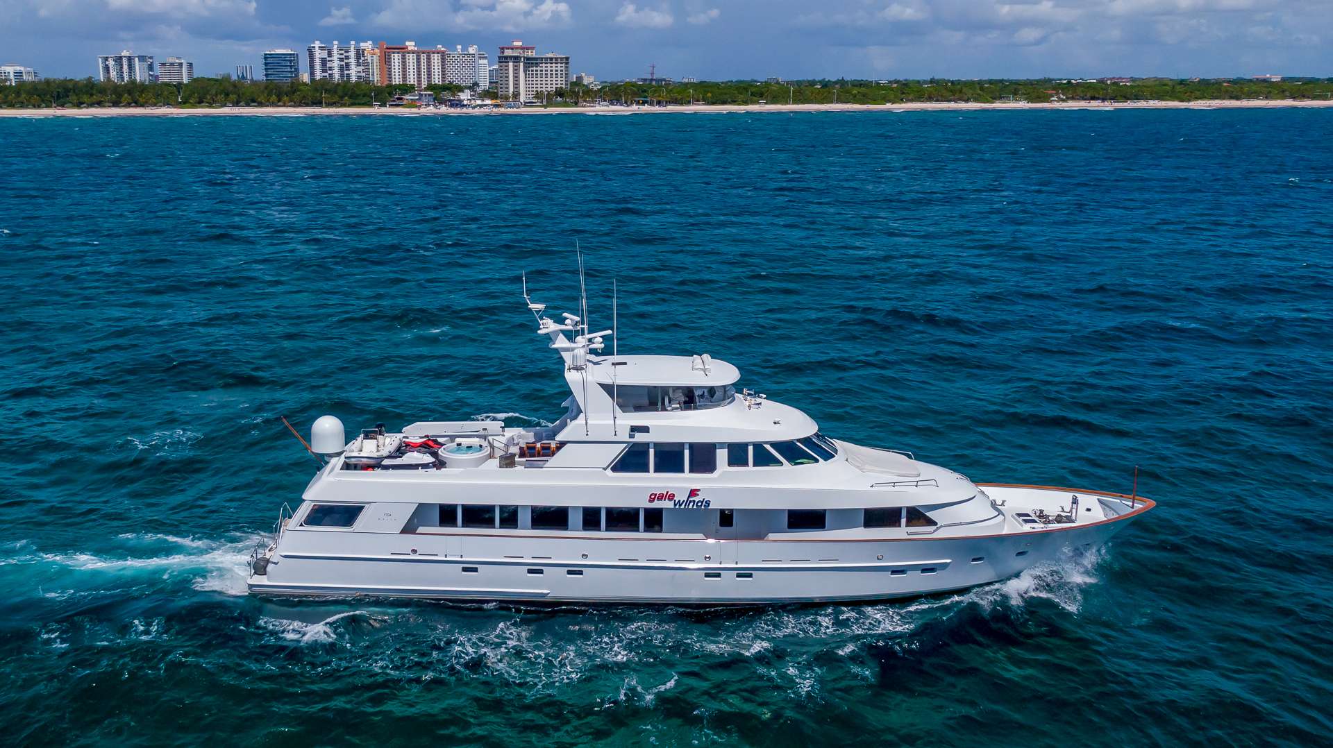 GALE WINDS Yacht Charter - Ritzy Charters