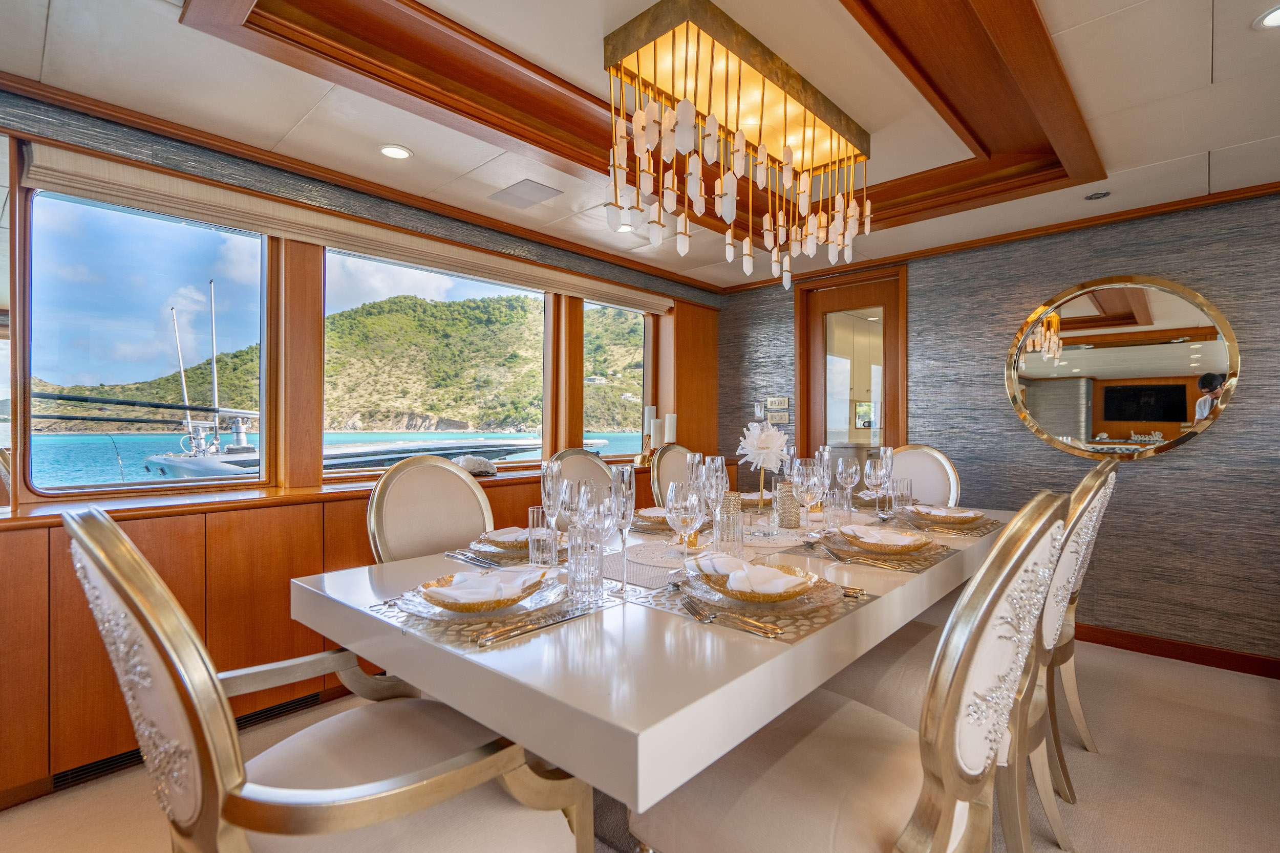 GALE WINDS Yacht Charter - Formal Dining