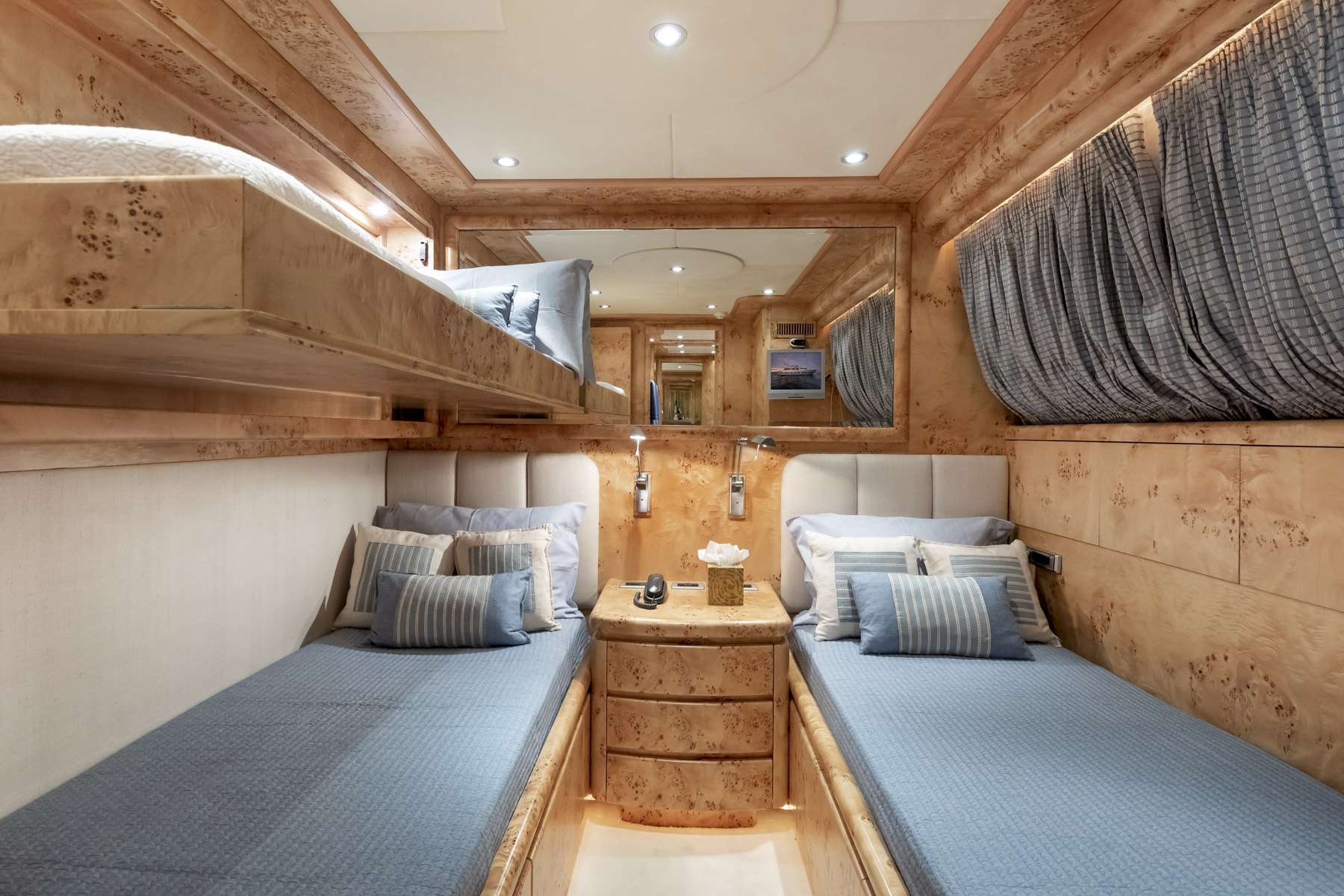 Twin Cabin 