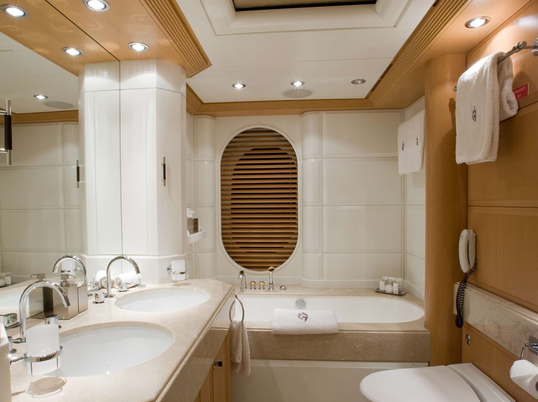 Master Bathroorm