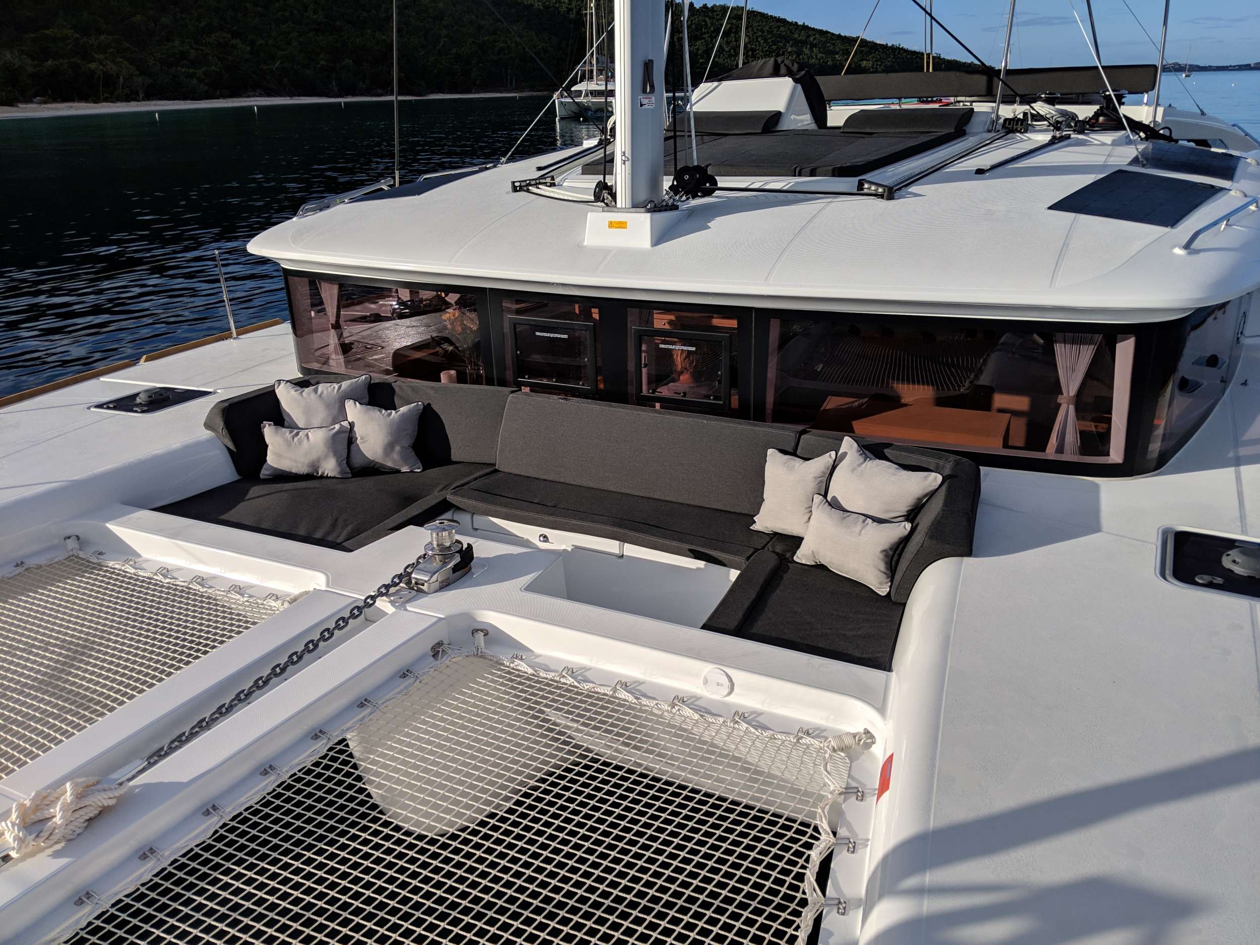 FLOATATION THERAPY Yacht Charter - additional forward seating