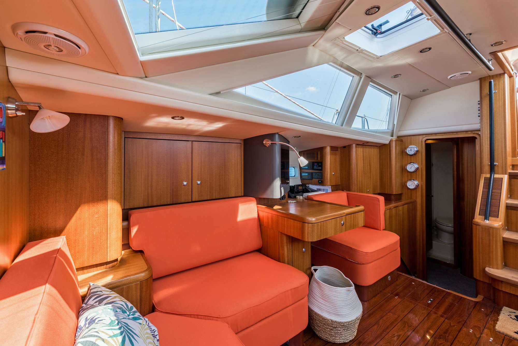 Nav Station in Salon