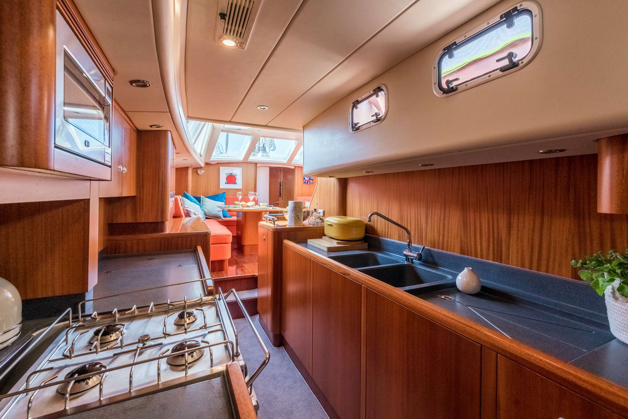 Spacious Modern Galley
