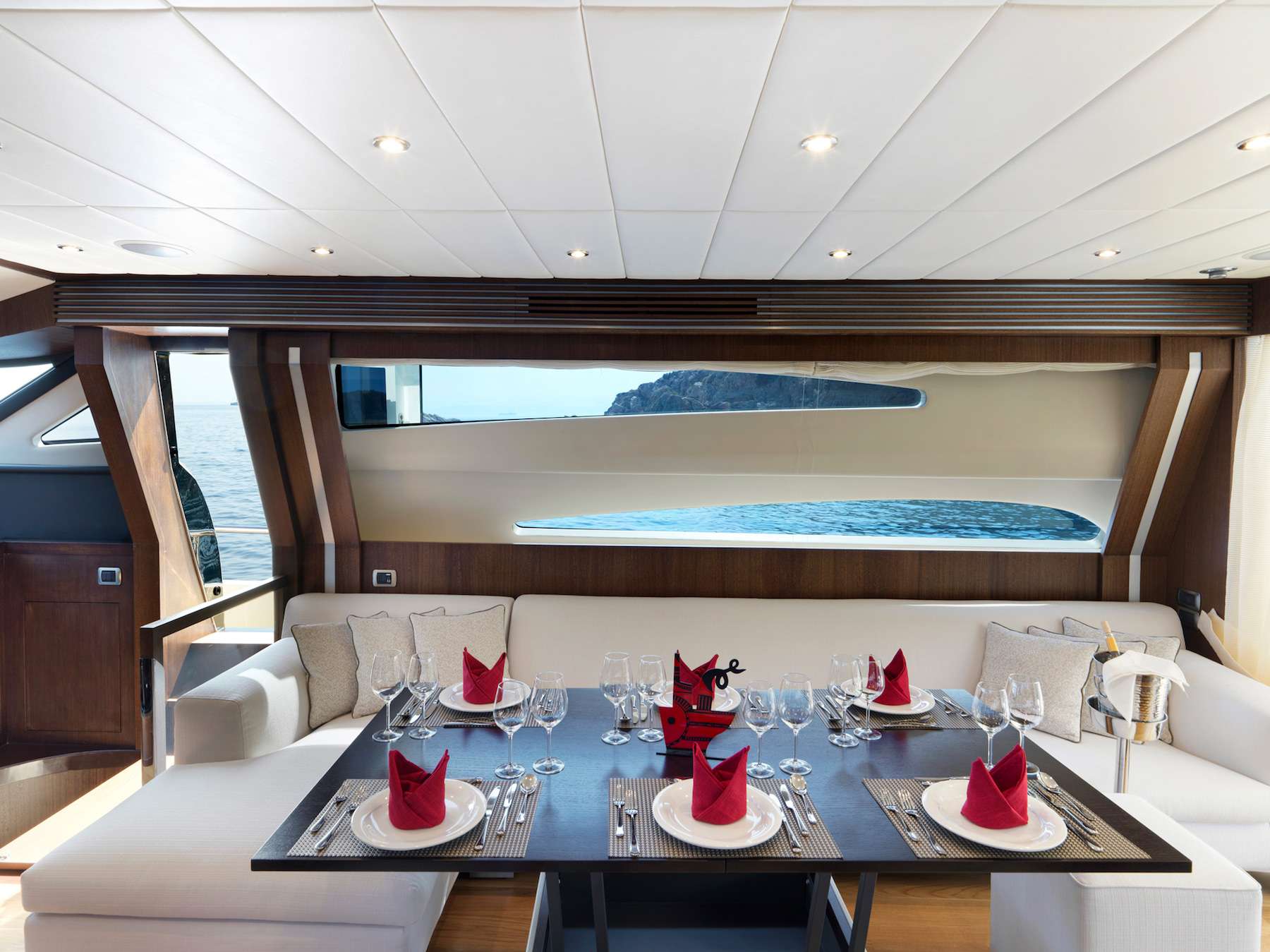 Interior dining 