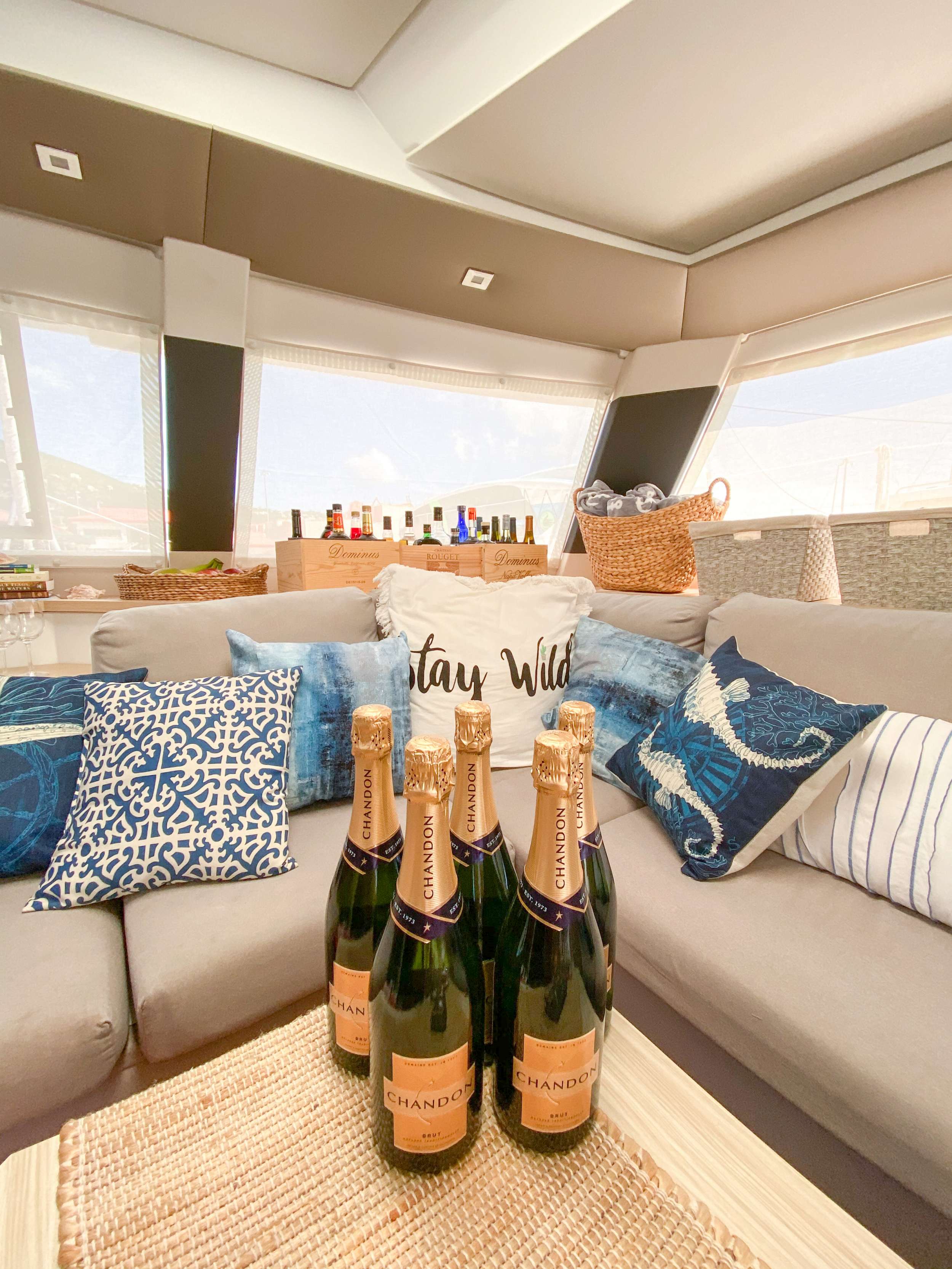 Sol Mates Yacht Charter - Champagne welcome!
