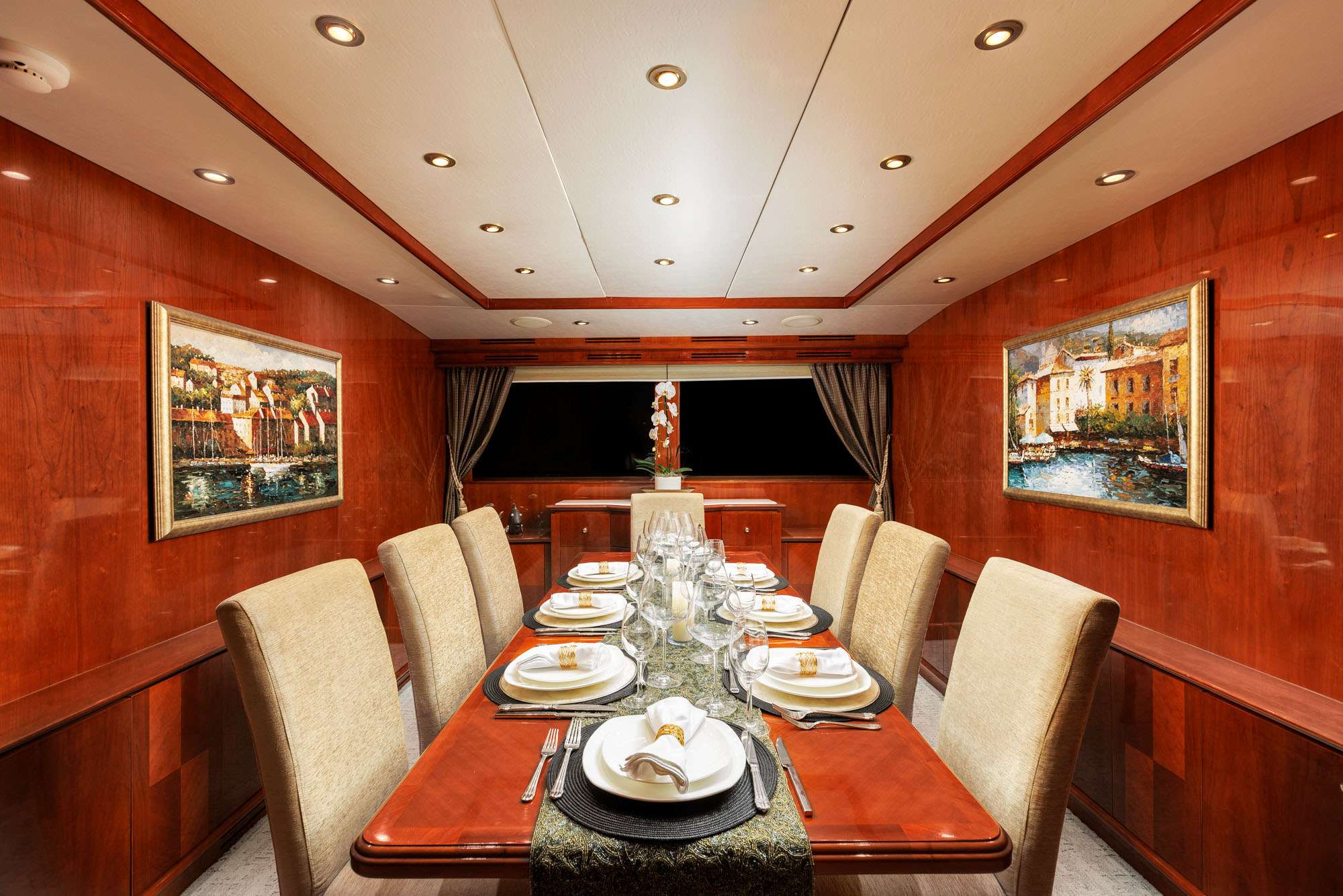 OUTTA TOUCH Yacht Charter - Private Dining Salon
