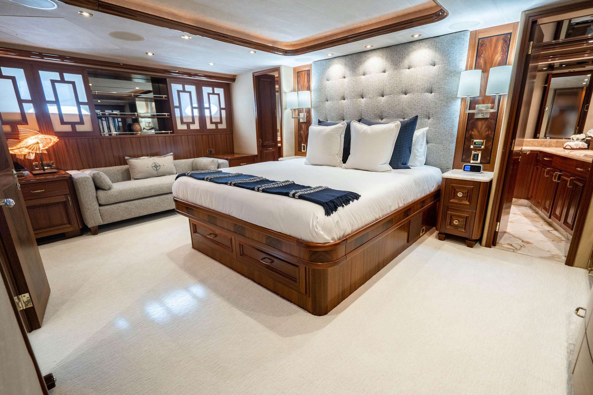 NOW OR NEVER Yacht Charter - Master Stateroom