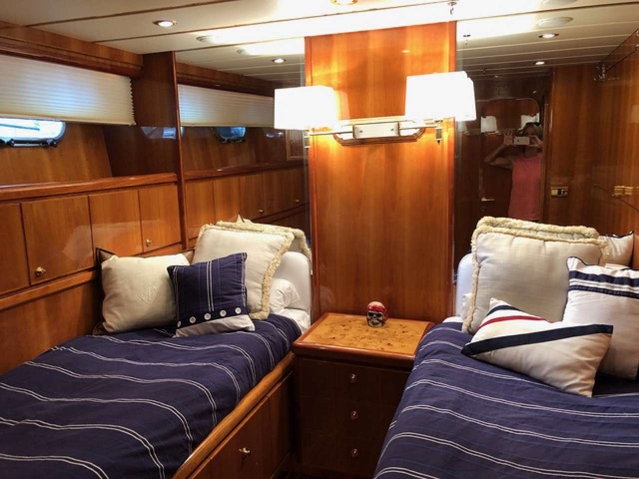 Twin cabin