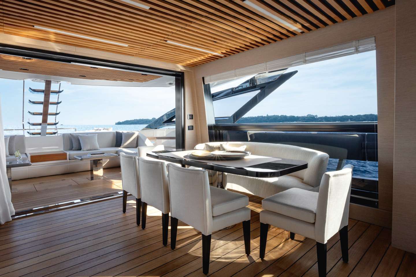 The Saloon doors open fully to provide a total "Outside Inside" feel when dining for 8 guests