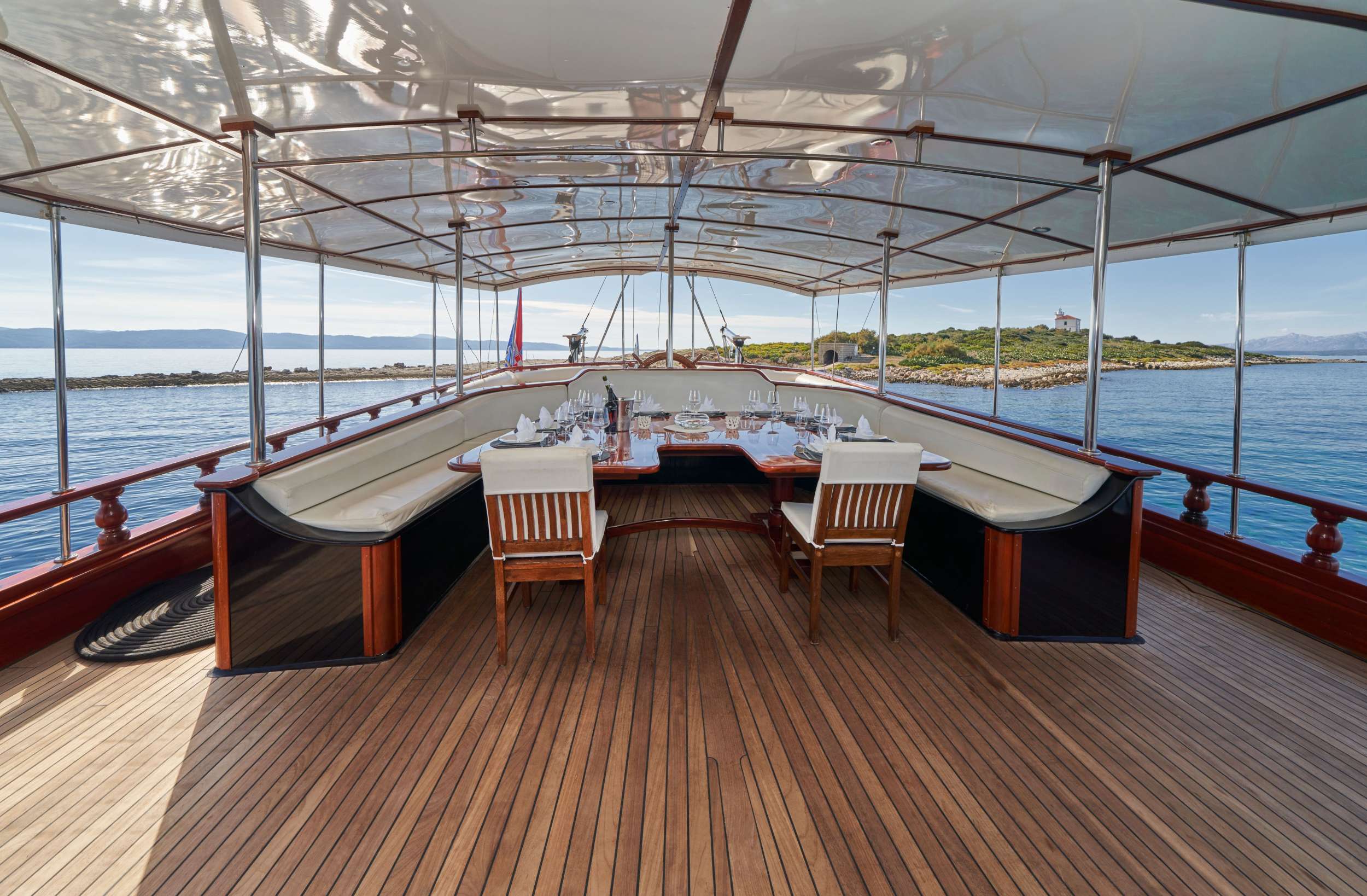 STELLA MARIS Yacht Charter - Al fresco dining area