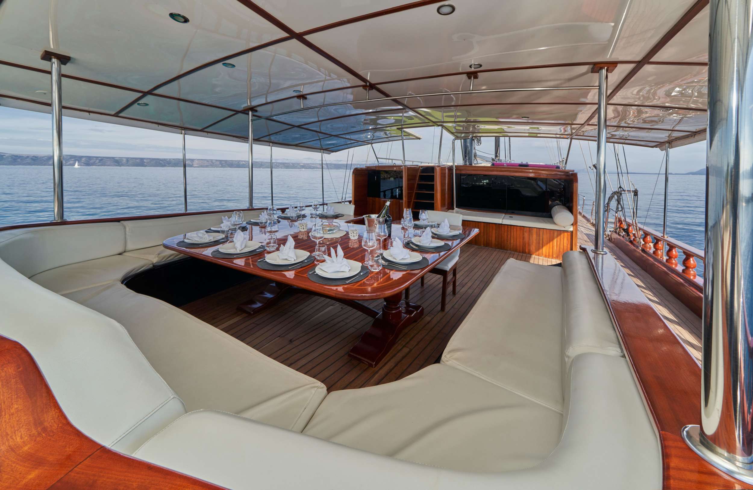 STELLA MARIS Yacht Charter - Al fresco dining area