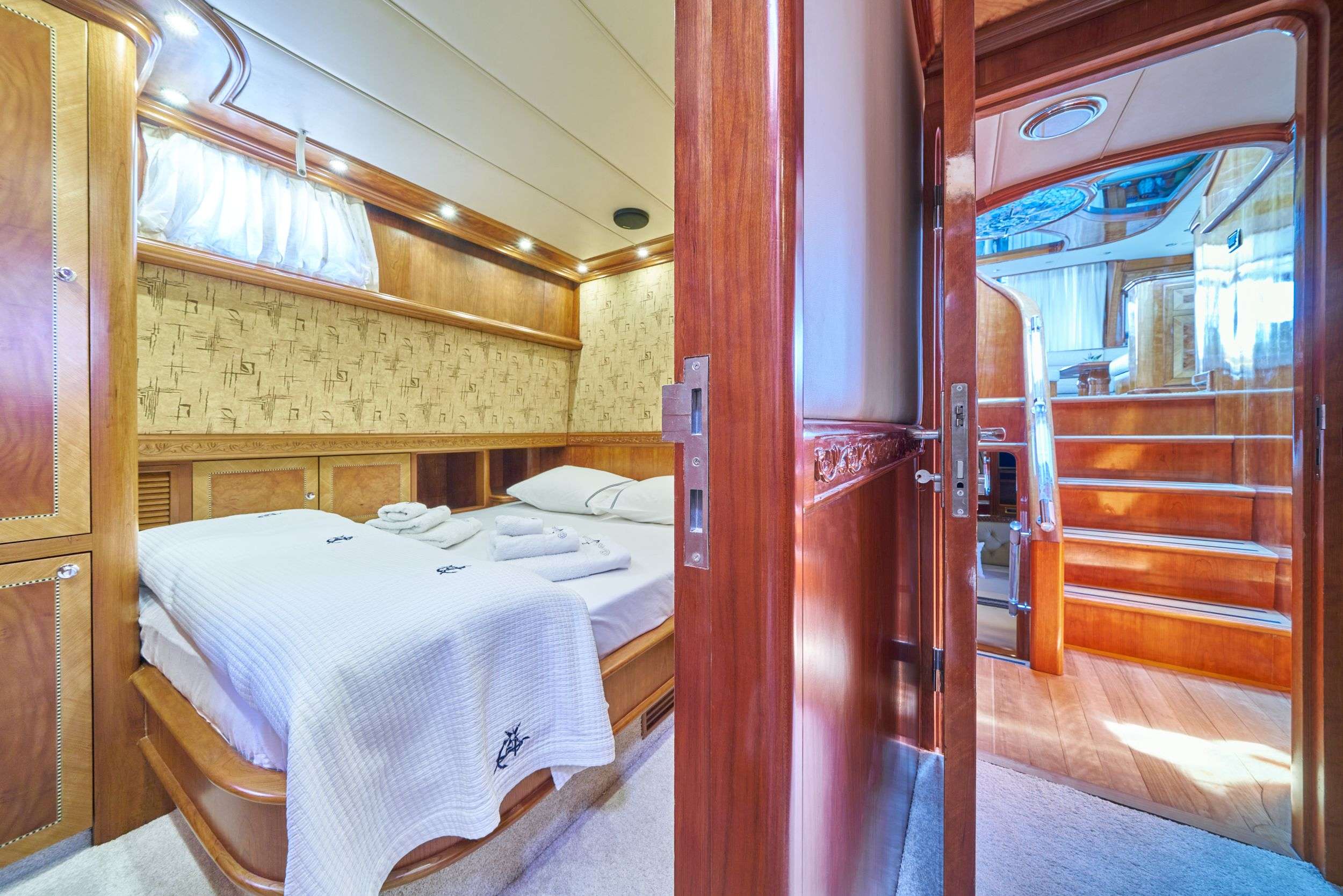 LOTUS Yacht Charter - Double cabin