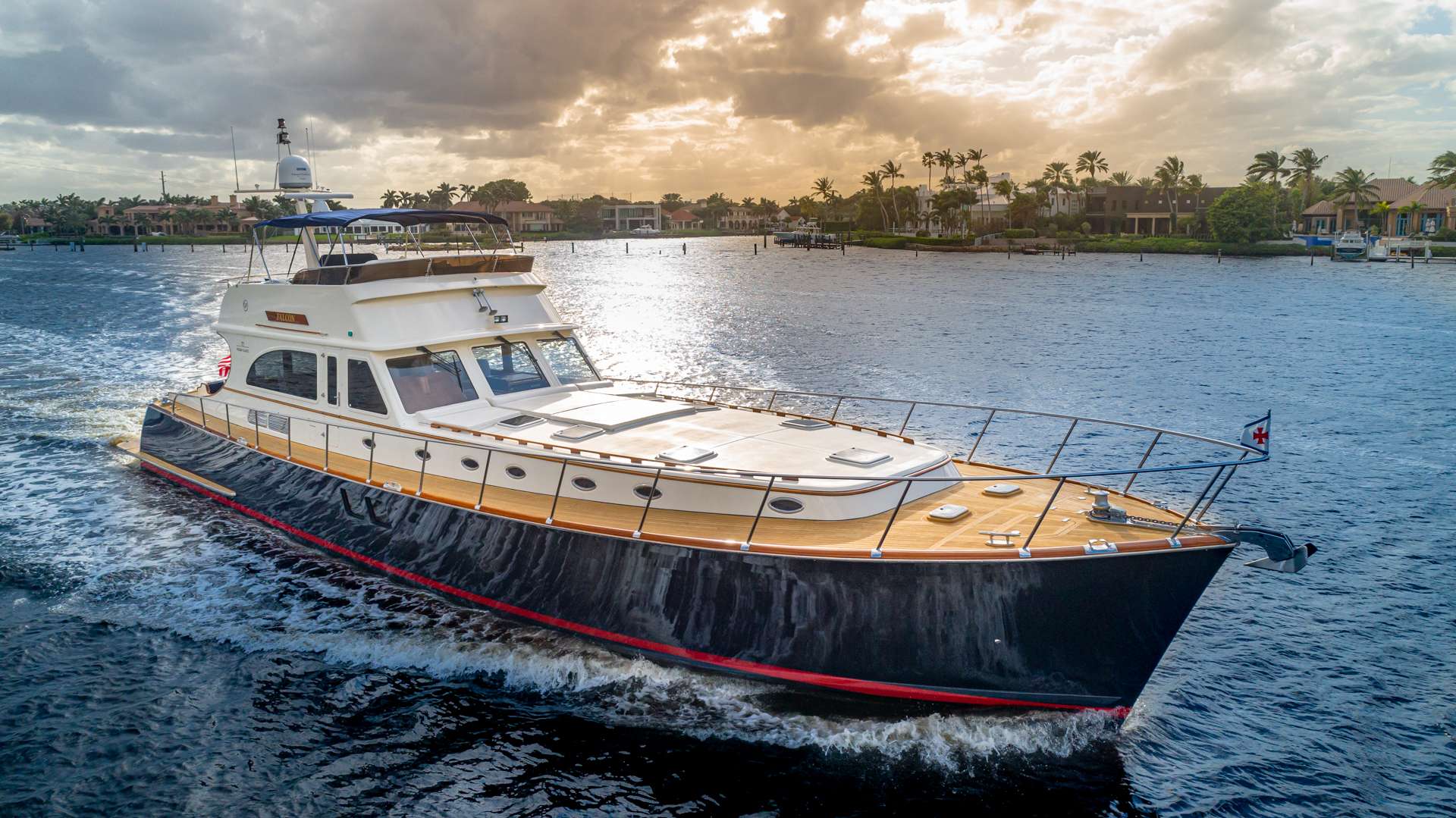 Yacht Charter FALCON | Ritzy Charters