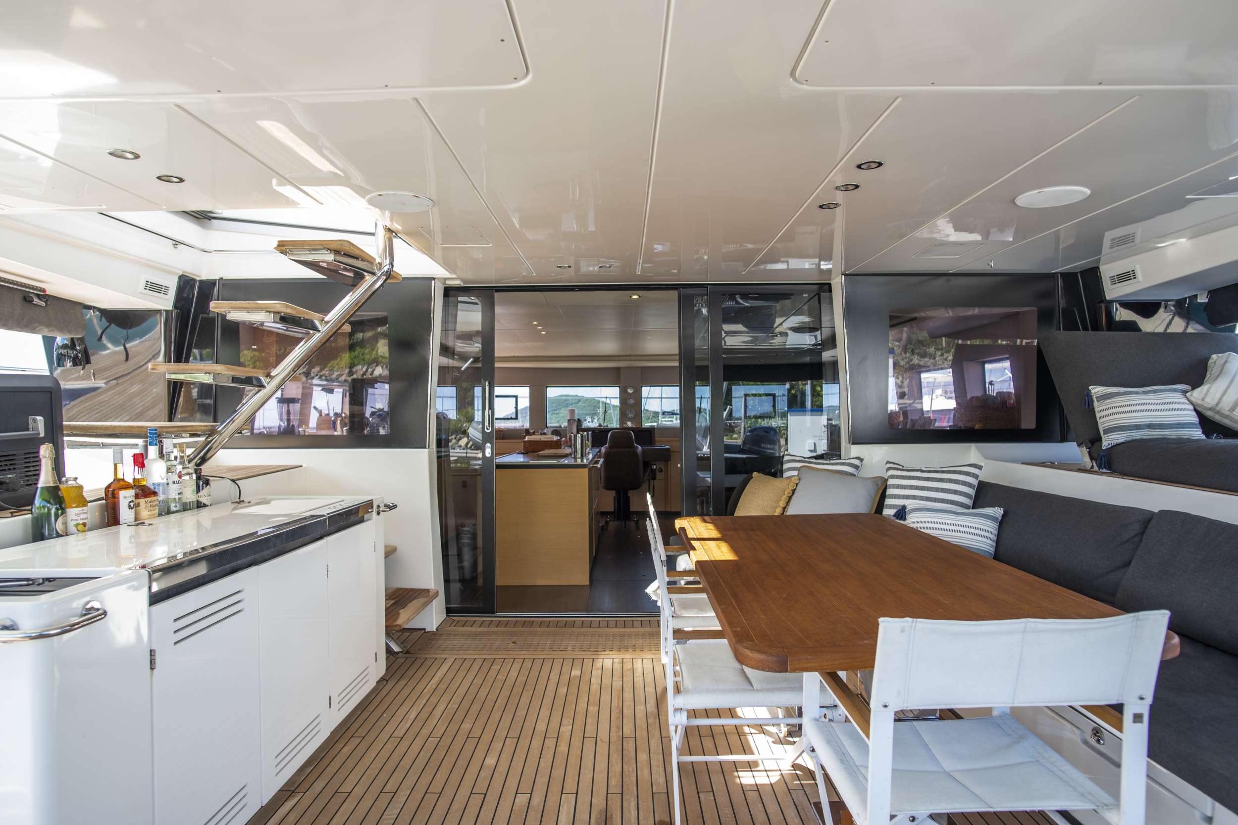 Dining area in the cockpit