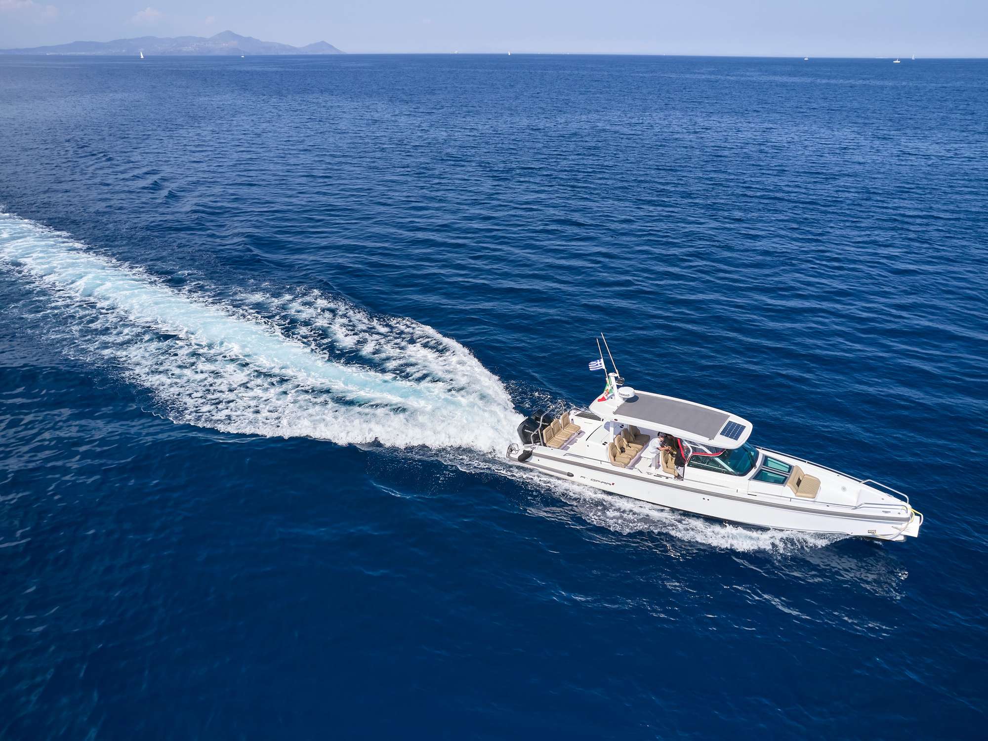 GENNY Yacht Charter - Axopar chase tender